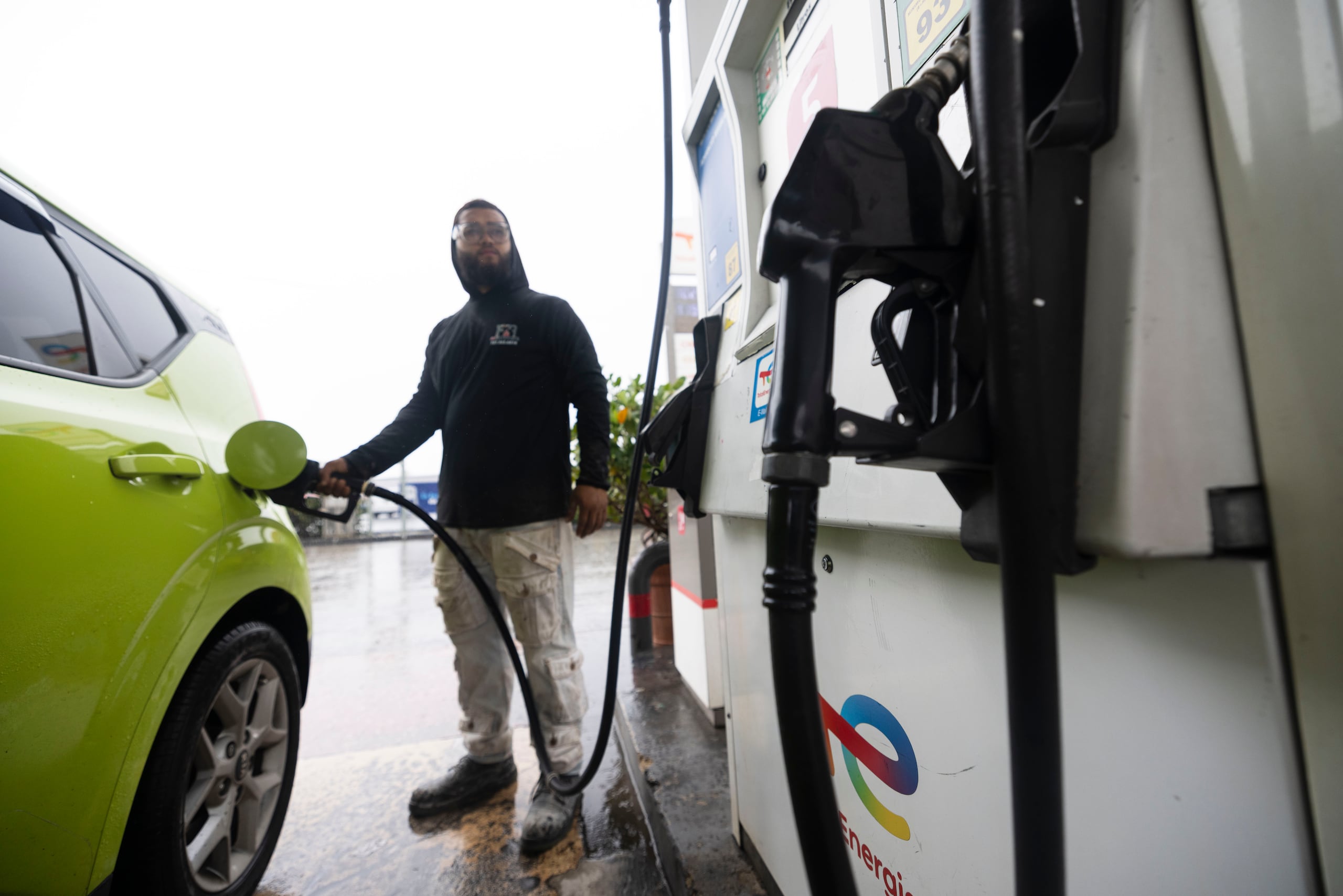 Llenar un tanque ahora puede representar varios dólares adicionales por visita a la bomba.