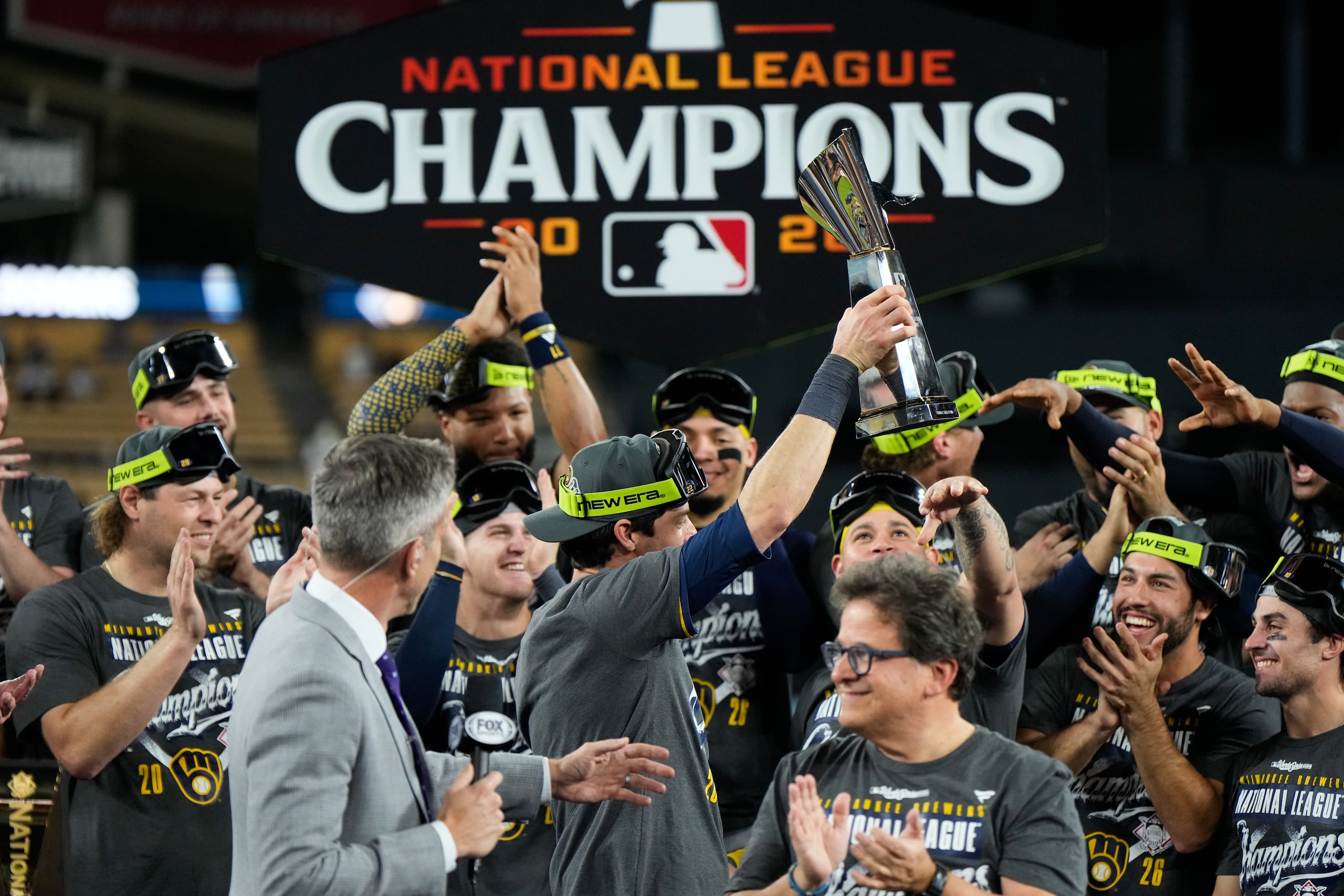 Los Cerveceros tienen la oportunidad de ganar su primer título después de liderar las Grandes Ligas con 103 victorias durante la temporada regular.
