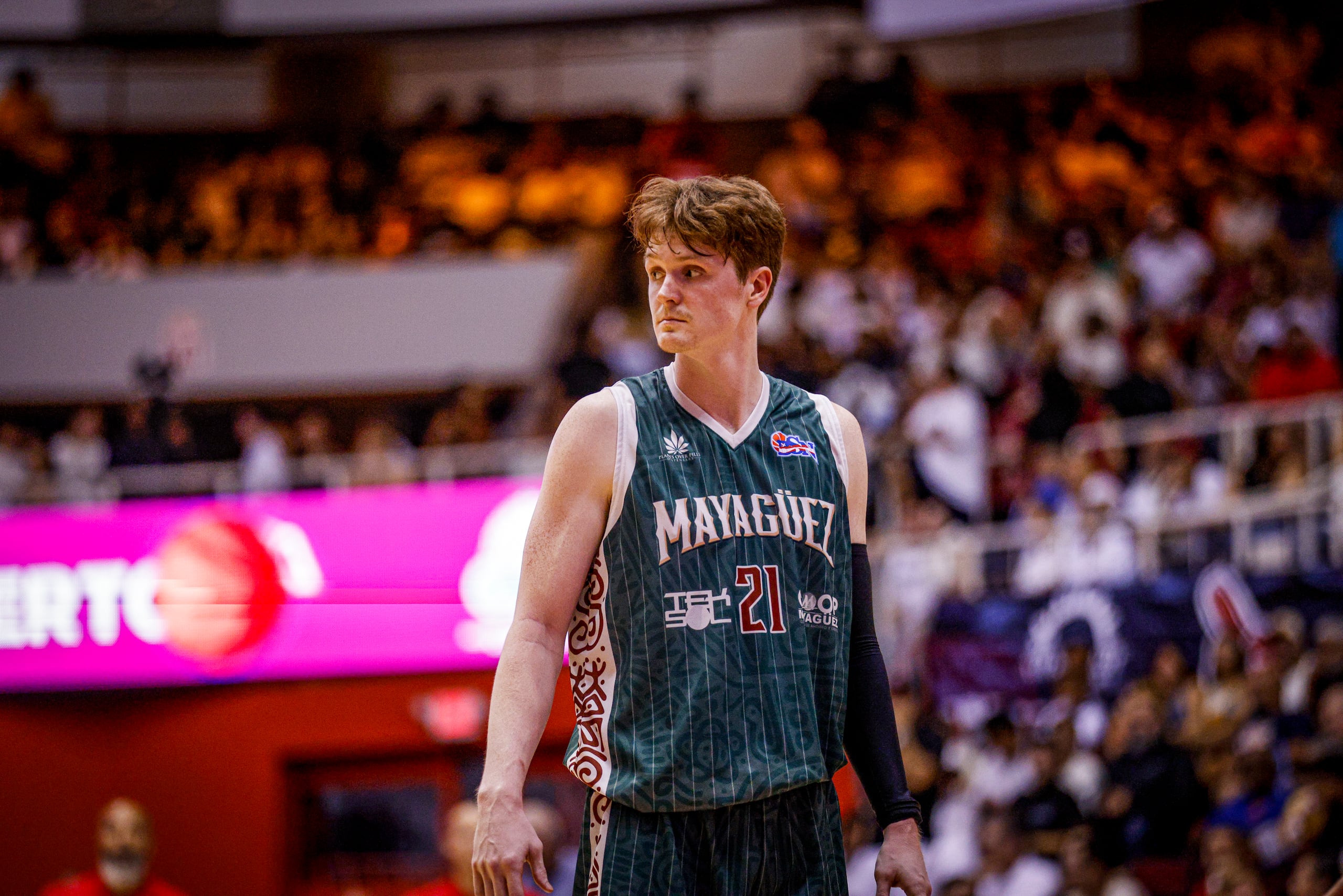 Sam Waardenburg lideró la ofensiva de la tribu con 24 puntos y diez rebotes