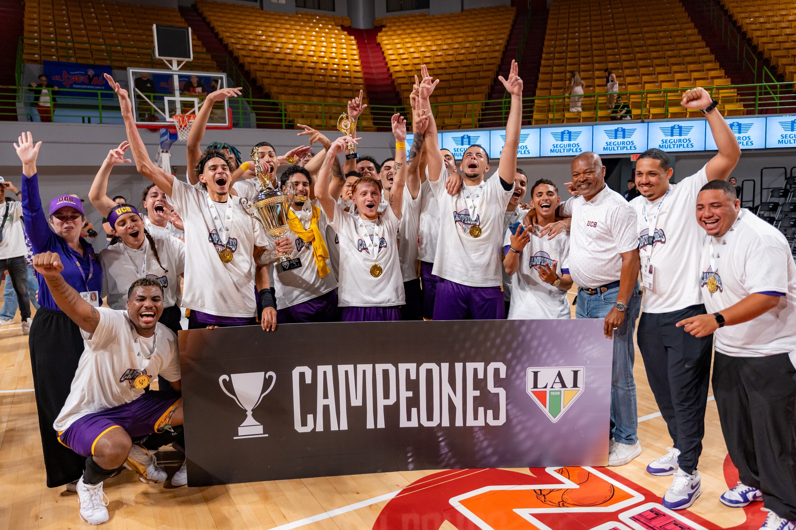 La UCB es la actual campeona de baloncesto masculino de la LAI.