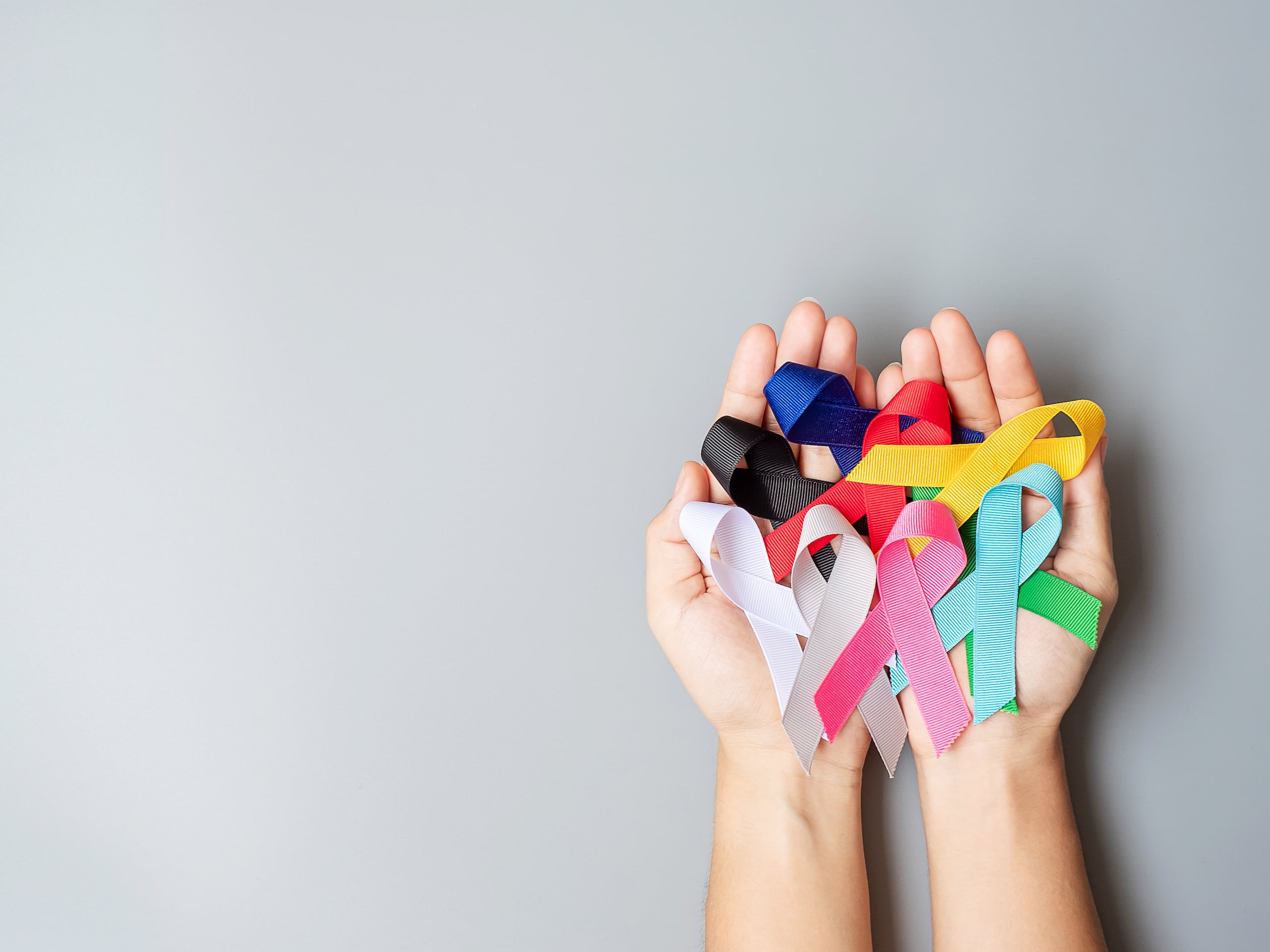 Aunque la mortalidad por cáncer ha disminuido ligeramente en la última década, gracias a los avances en detección temprana y en opciones eficaces de tratamiento, es importante prevenir y diagnosticar esta enfermedad en la medida de lo posible.