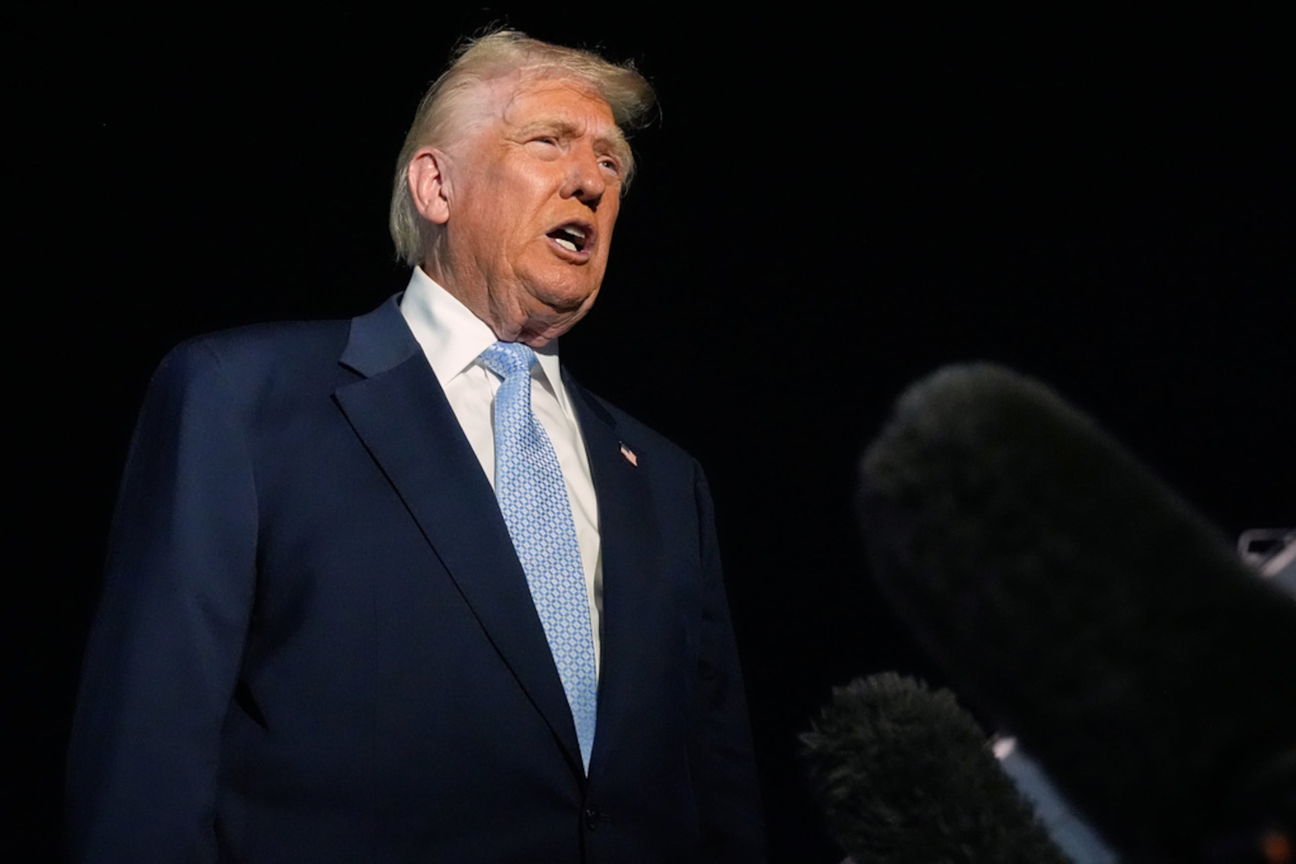 Donald Trump fue amigo del pederasta Jeffrey Epstein y luego prometió en campaña revelar todos los archivos del caso sobre sus delitos sexuales.