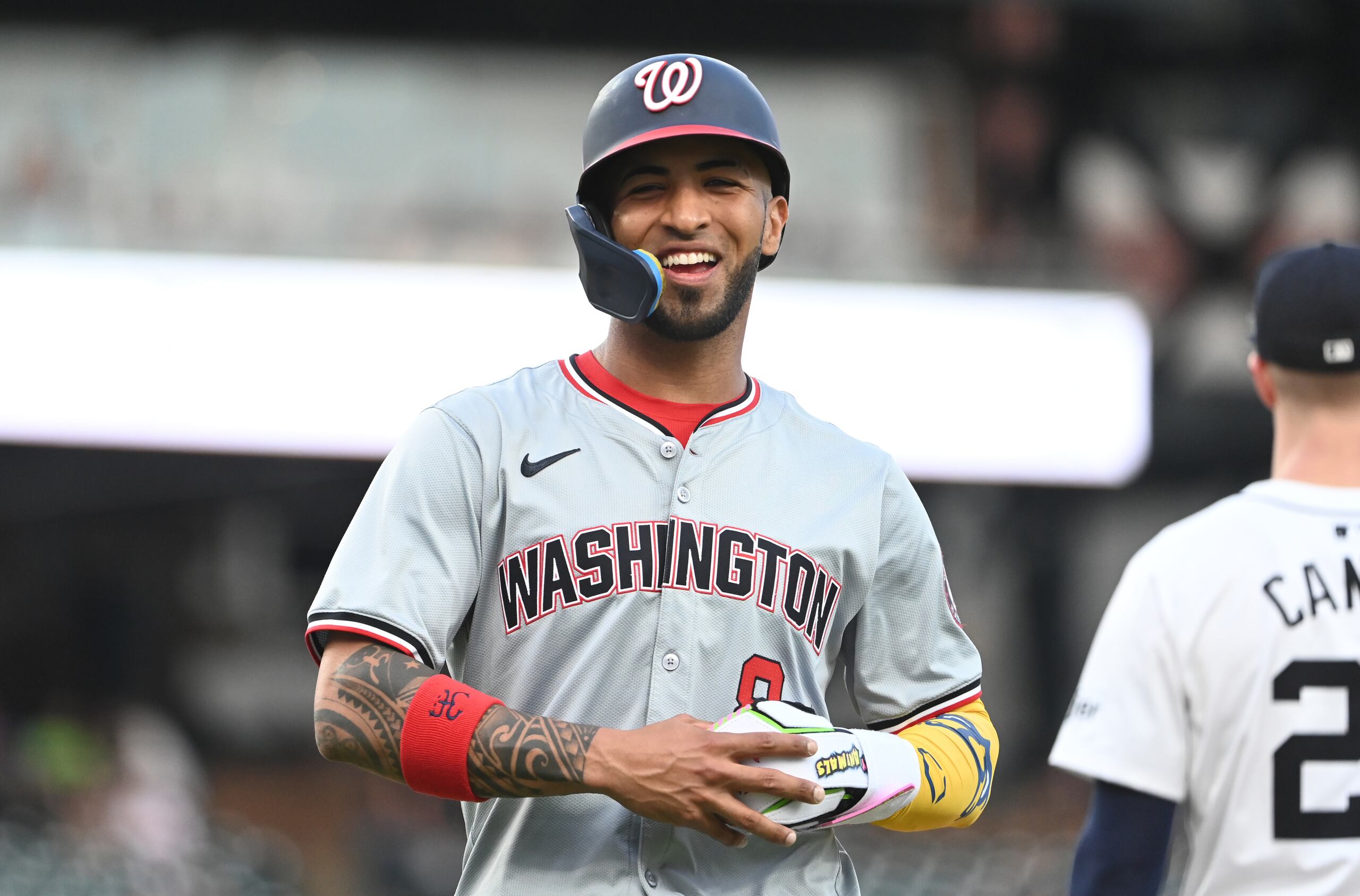 Eddie Rosario en uniforme de los Nationals de Washington.