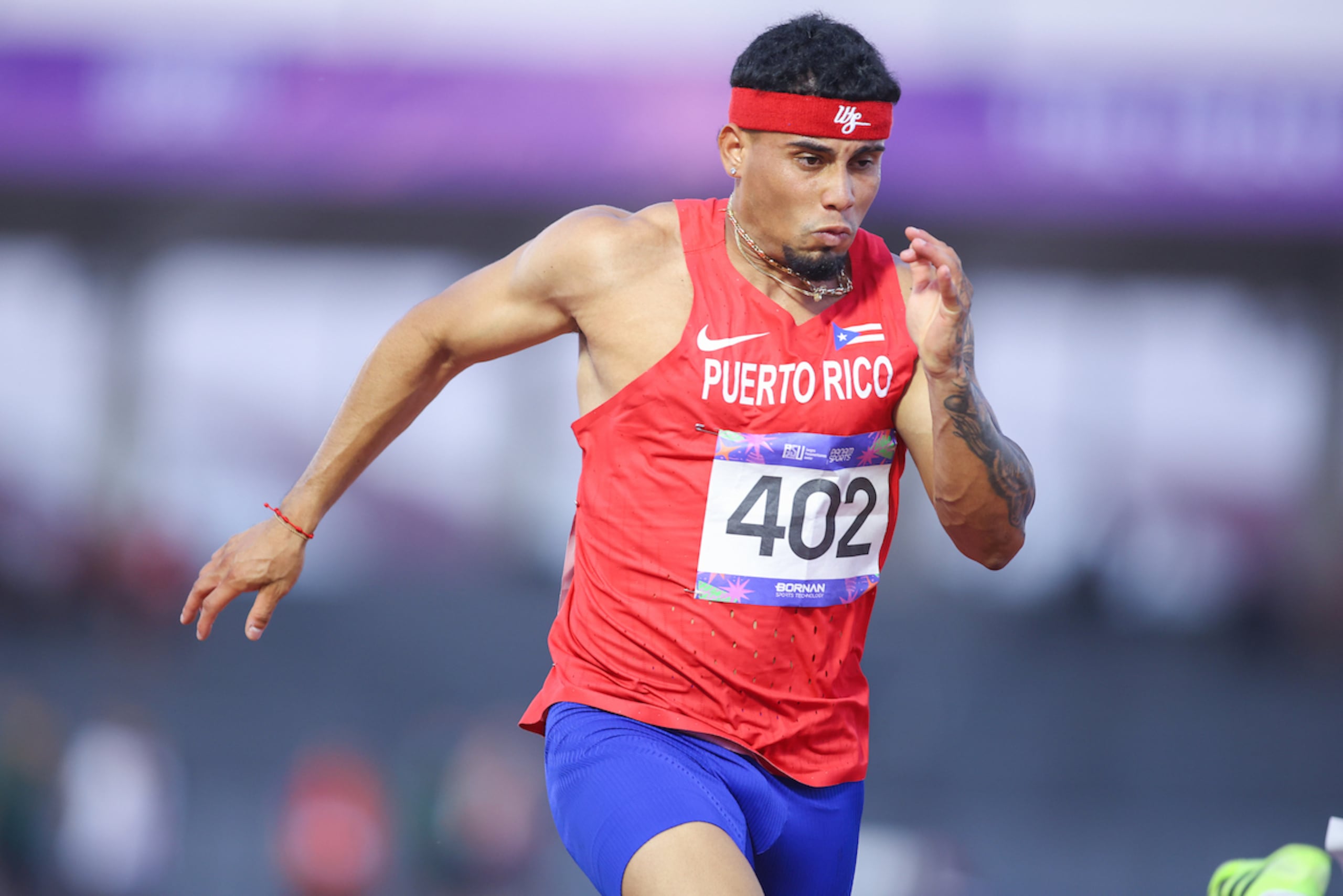 Eloy Benítez también avanzó a la final de los 100 metros, este en la rama masculina.