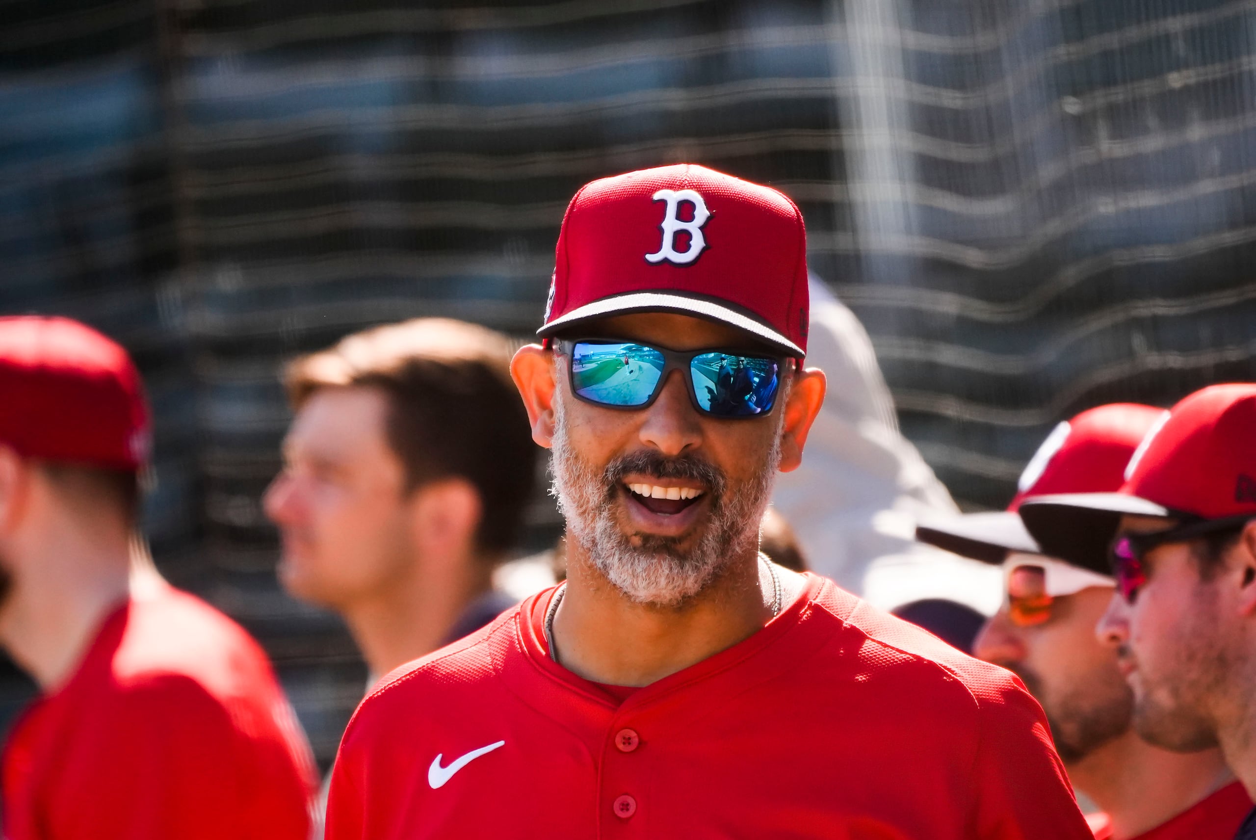 Alex Cora ha dicho que le ha enviado a cada uno de sus lanzadores el reto de que deben mejorar para que los Red Sox tengan la posibilidad de luchar por ganar la división.