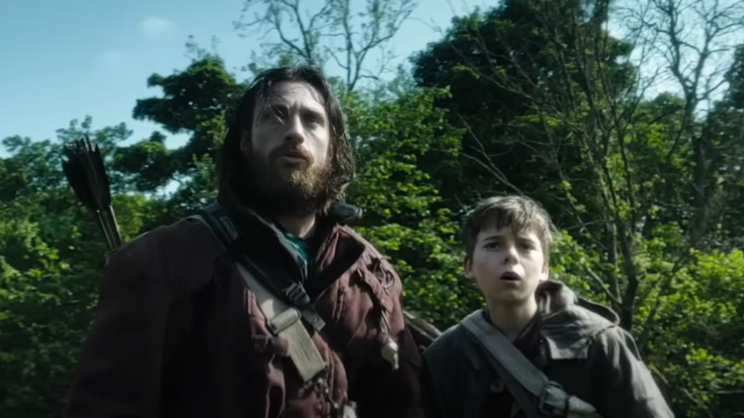 Un hombre y su hijo abandonan la isla donde están refugiados para enfrentar el apocalipsis.