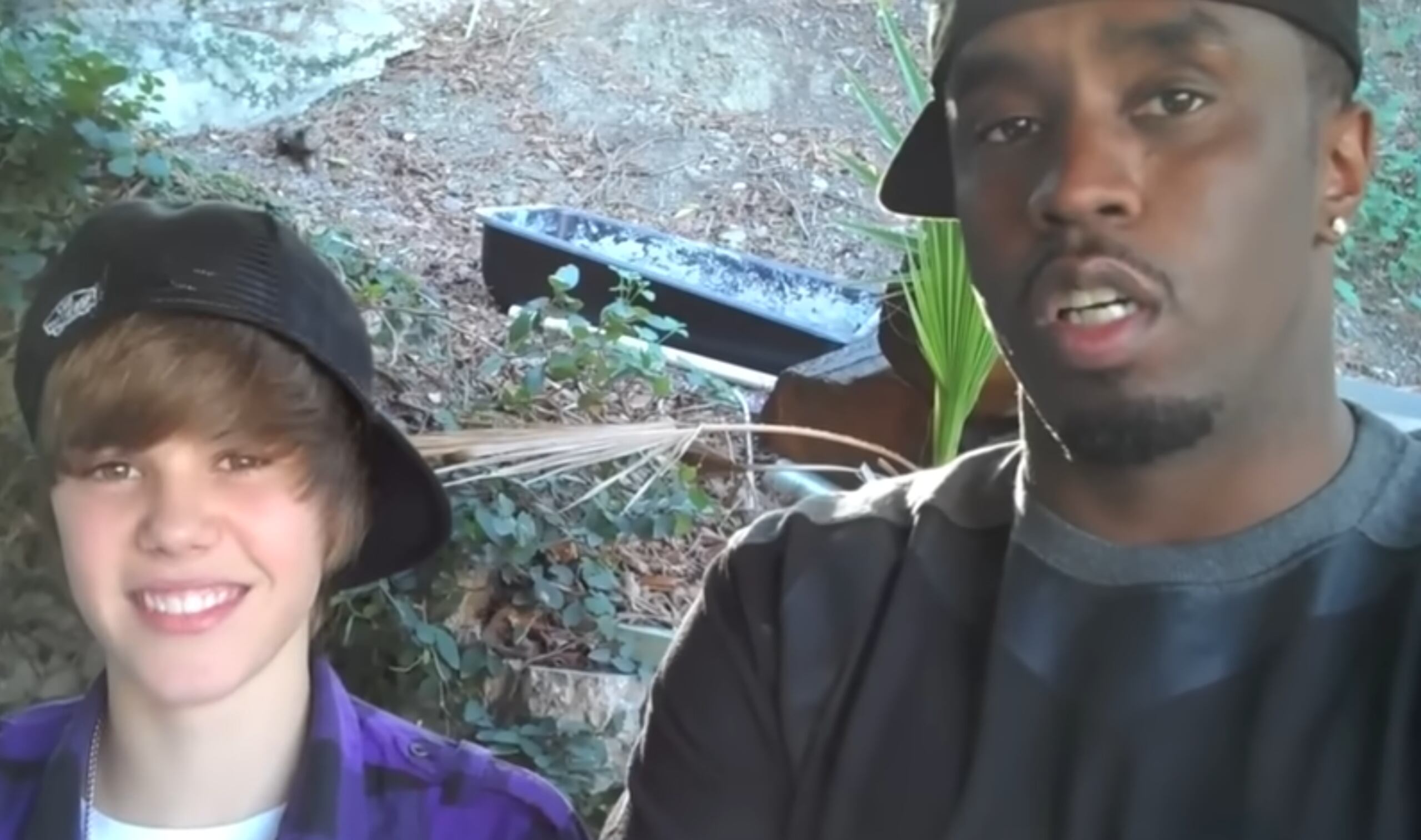 Justin Bieber junto a Diddy, en una imagen sacada del vídeo de Youtube en el que ambos interactúan.