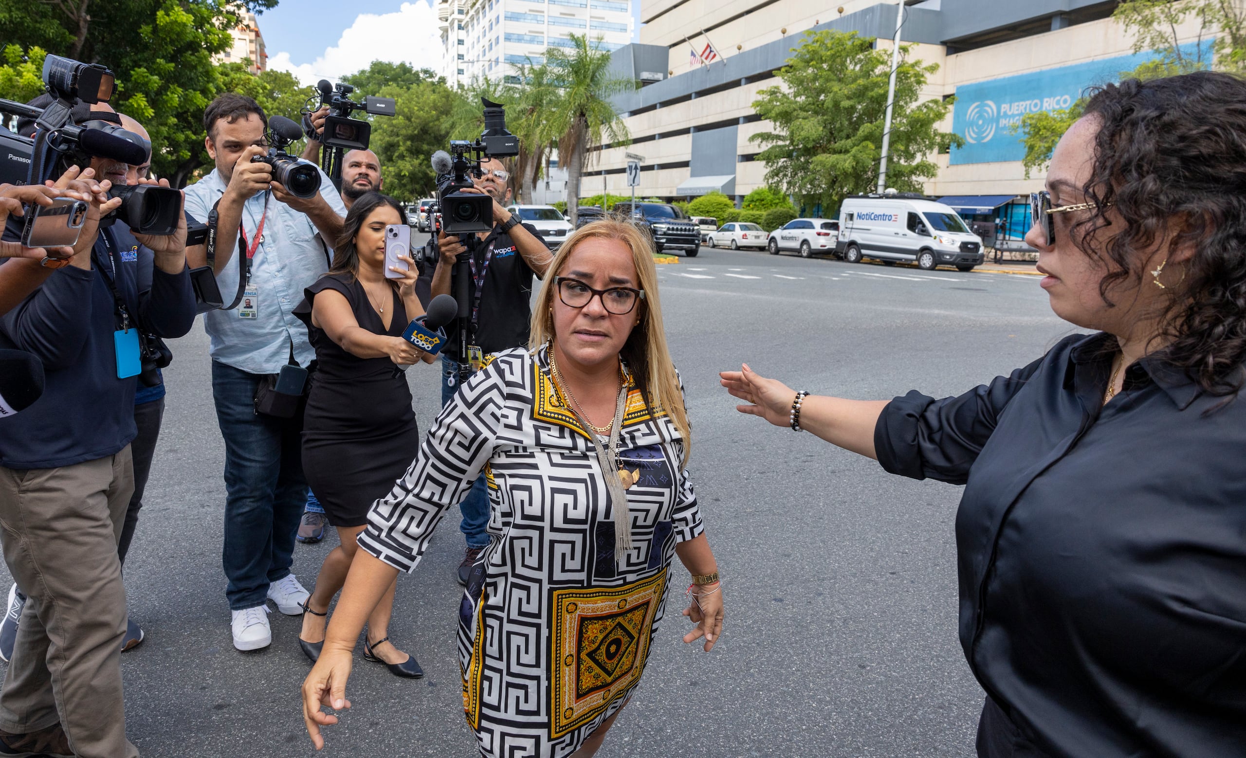 Keila Ortiz llegó al Tribunal Federal para la lectura de sentencia para Félix Verdejo.