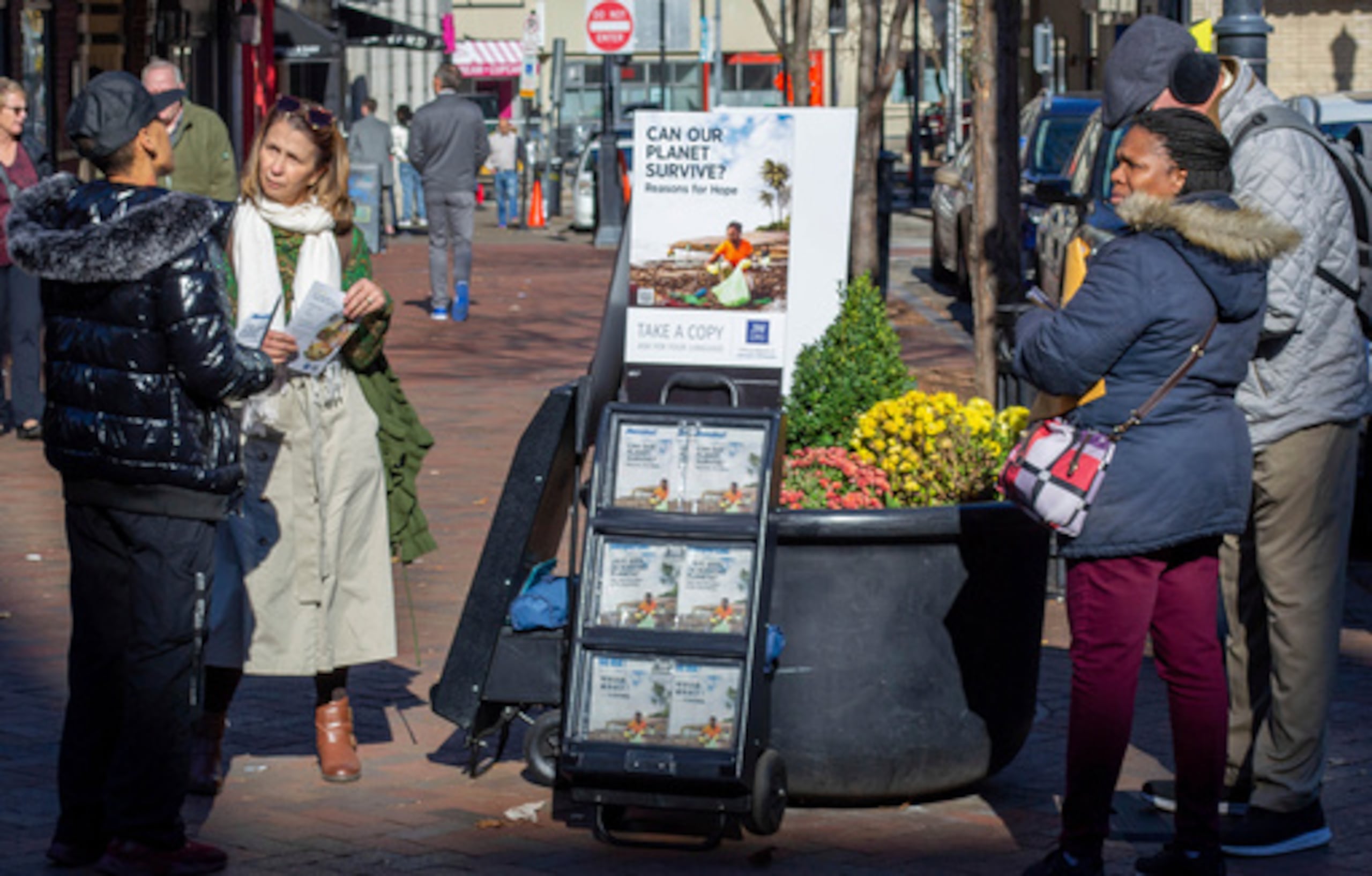 El Consejo de Gobierno de los Testigos de Jehová anunció el viernes lo que llamó una “aclaración” de sus enseñanzas, diciendo que se produjo después de una extensa oración y consideración.