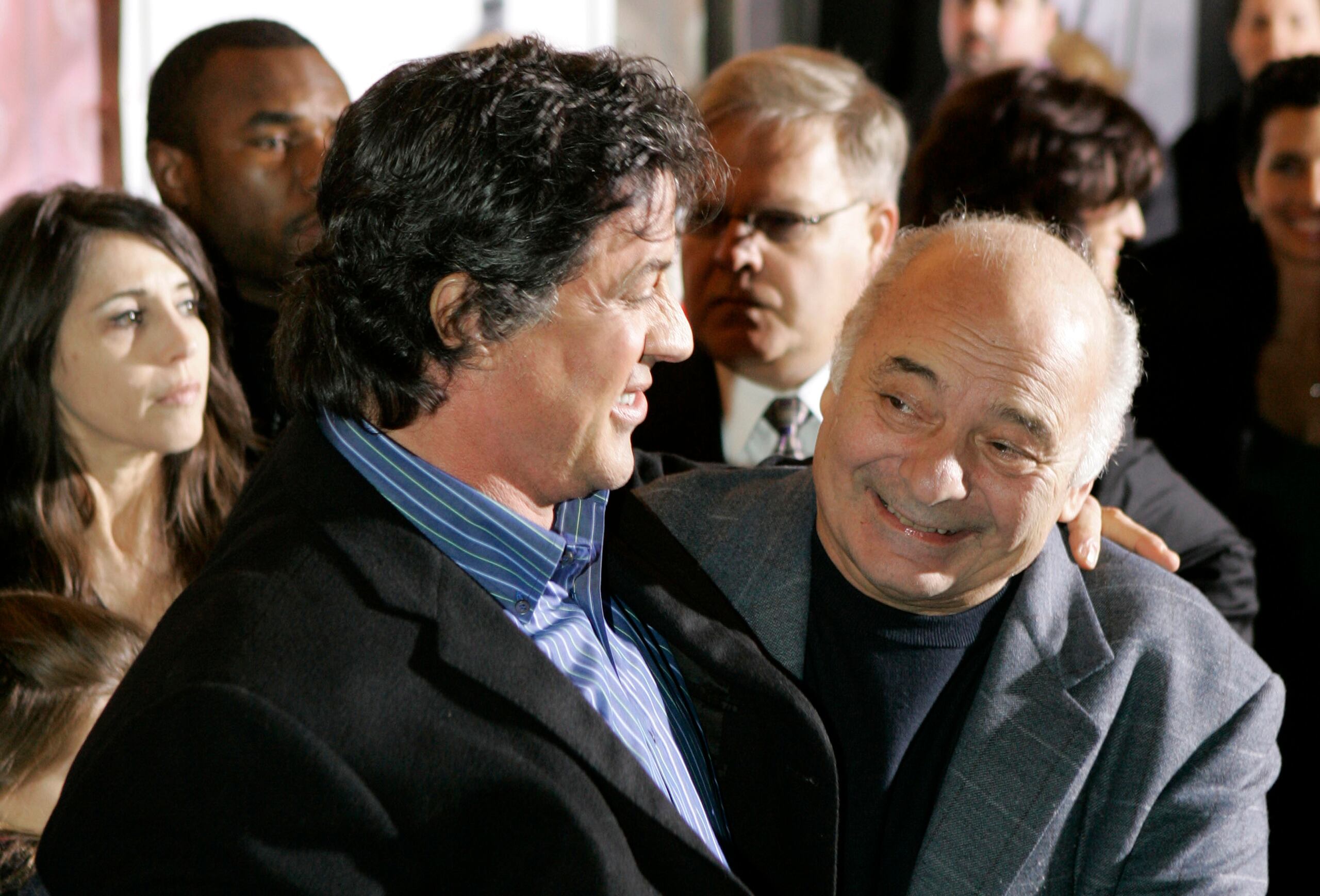 Burt Young, nominado a un Oscar como mejor actor de reparto por su participación en la película "Rocky" (1976), falleció el 8 de octubre, pero no fue hasta el miércoles que se dio a conocer su deceso.