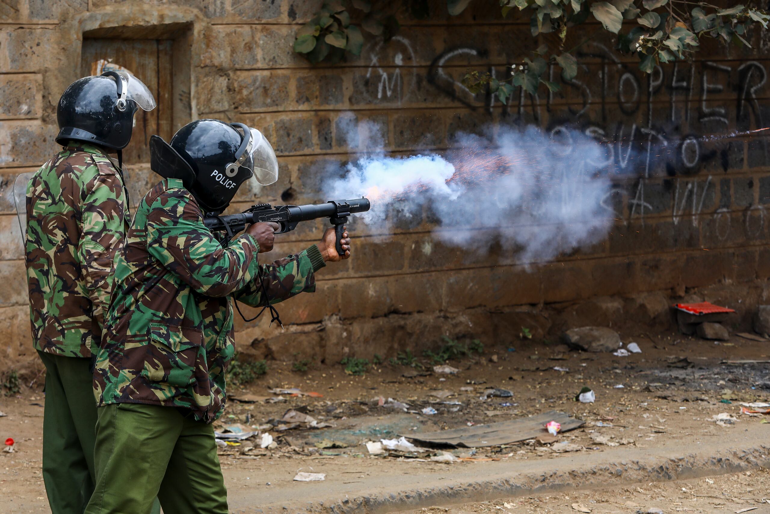 Un miembro de la policía keniana reveló a The Associated Press bajo condición de anonimato que ha recibido ordenes de no informar sobre las muertes durante intervenciones contra los que protestan.