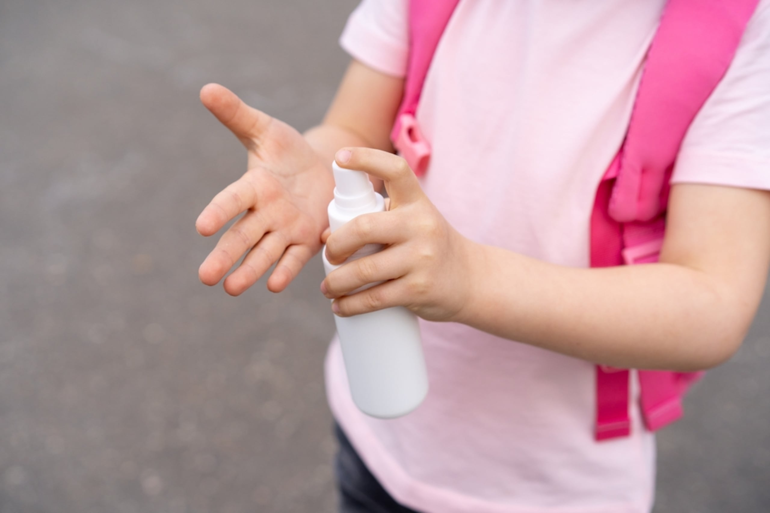 La desinfección de manos es importante para prevenir la influenza.