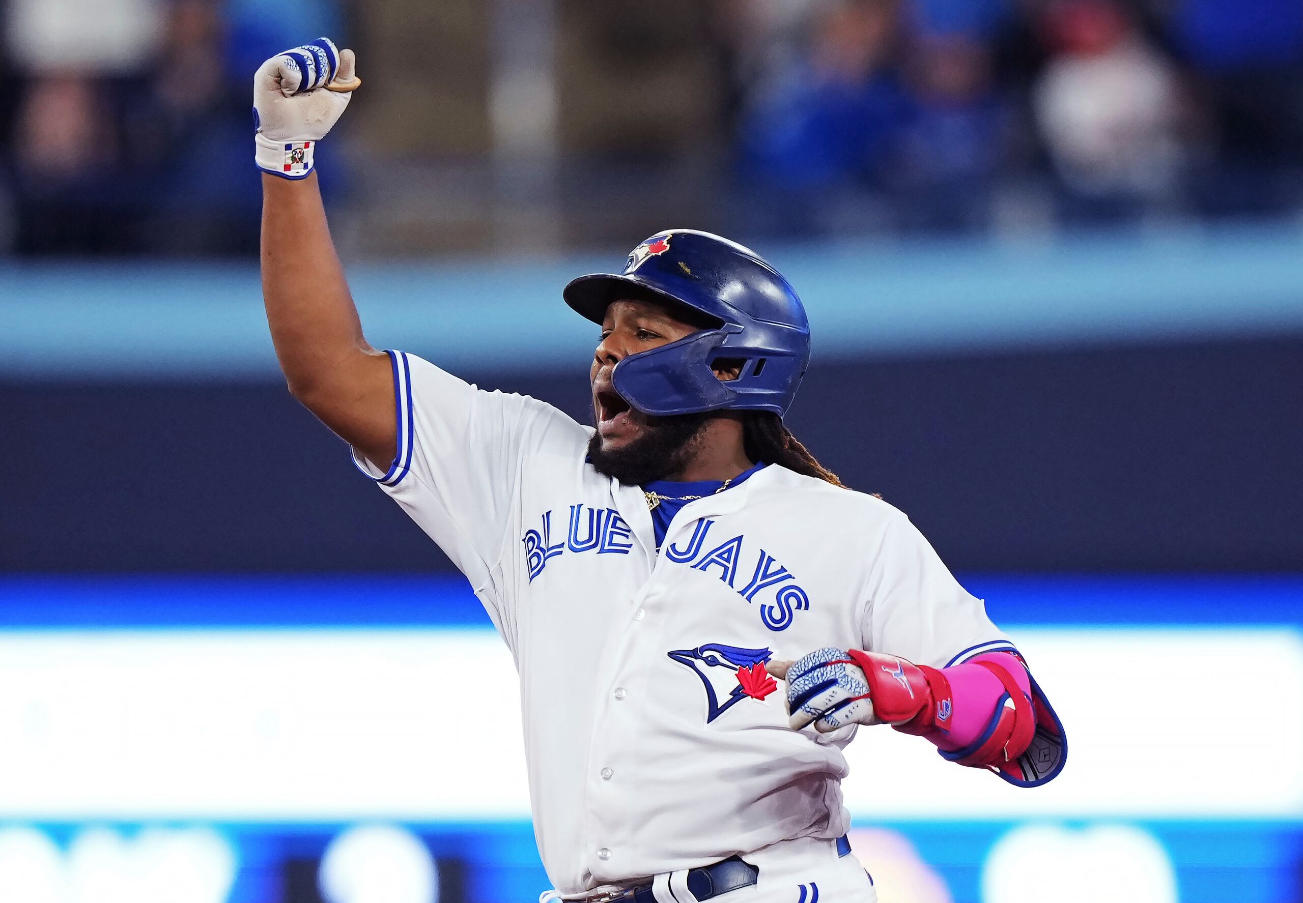 Vladimir Guerrero Jr. busca que un panel de árbitros le otorgue la razón en que su salario debe ser de $19.9 millones en el 2024. Los Blue Jays le ofrecieron uno pacto por $18.05 millones.