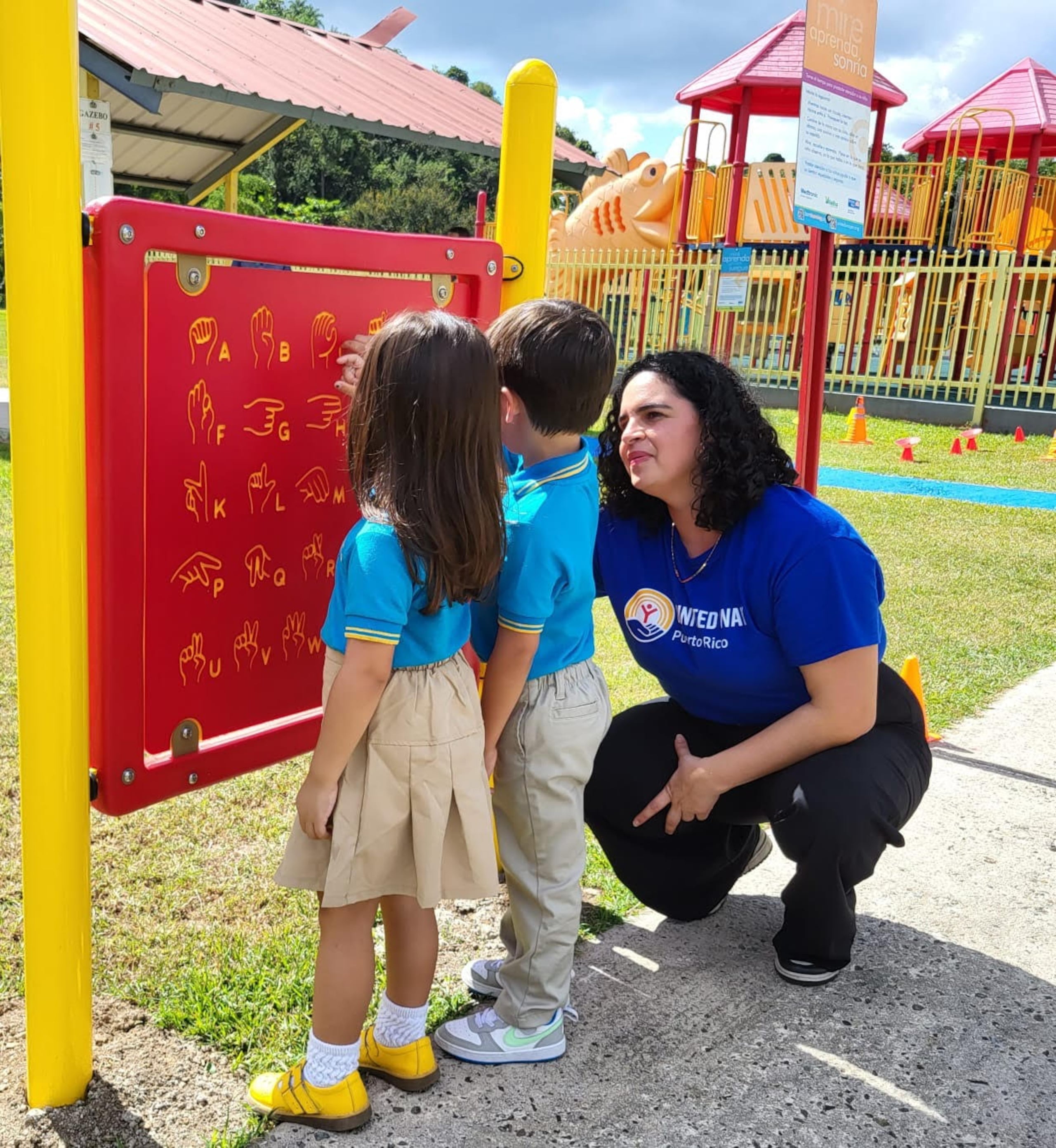 El concepto se suma a otros 27 caminos impulsados por el programa Sembrando Futuro, pero es el primer parque inclusivo desarrollado por la organización United Way de Puerto Rico, en una iniciativa que trabaja con la niñez temprana.