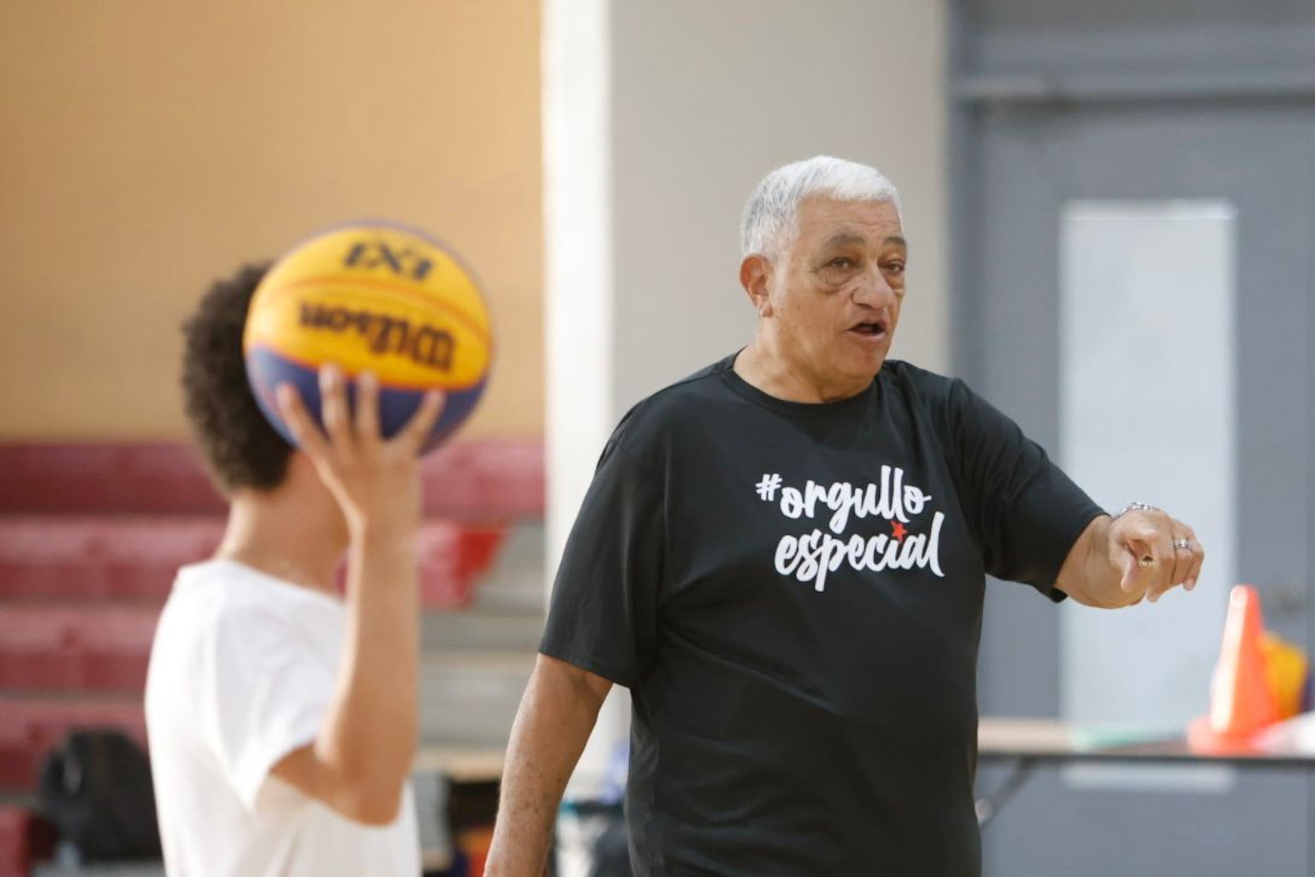 Flor Meléndez en una práctica de Special Olympics.