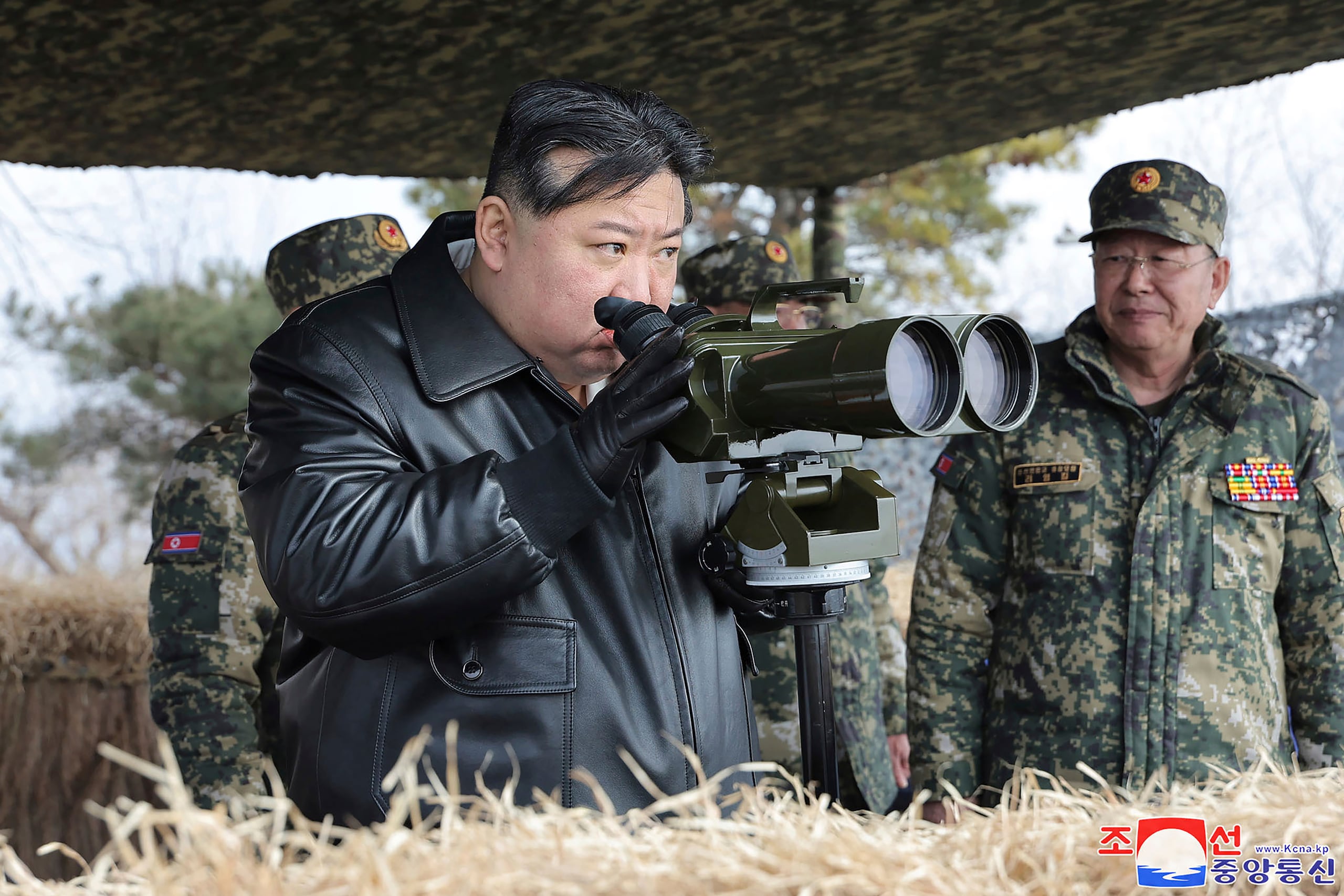 El mandatario norcoreano Kim Jong Un (Agencia Central de Noticias de Corea/Korea News Service vía AP)