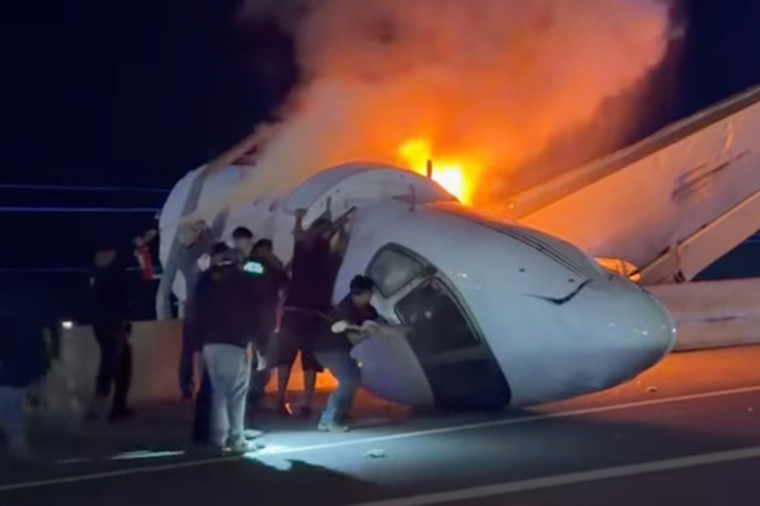 Baer viajaba a bordo de un jet privado que se estrelló el martes en una autopista de Laredo, Texas.