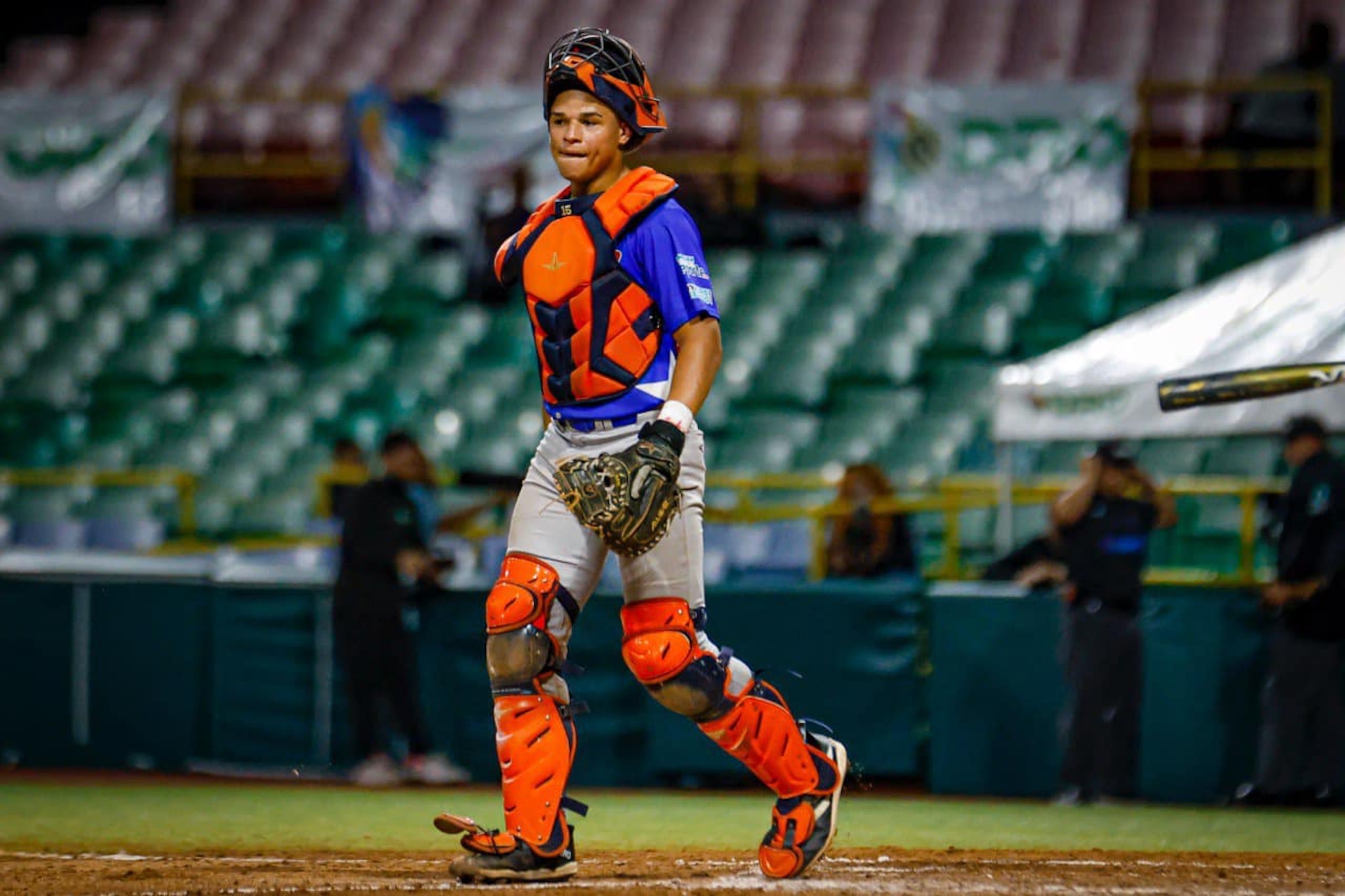 Ediel Rivera abrió en la receptoría de Puerto Rico ante Japón.