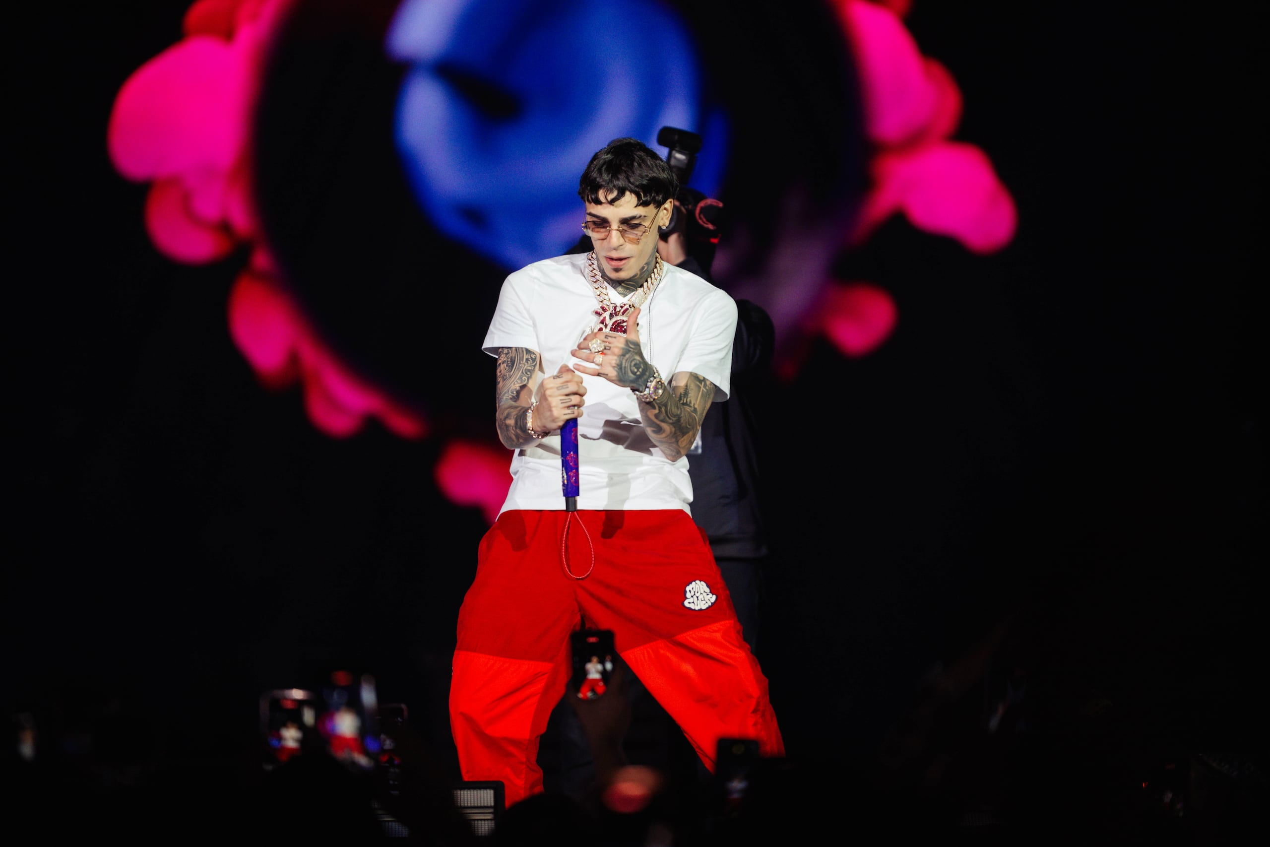 Luar la L.