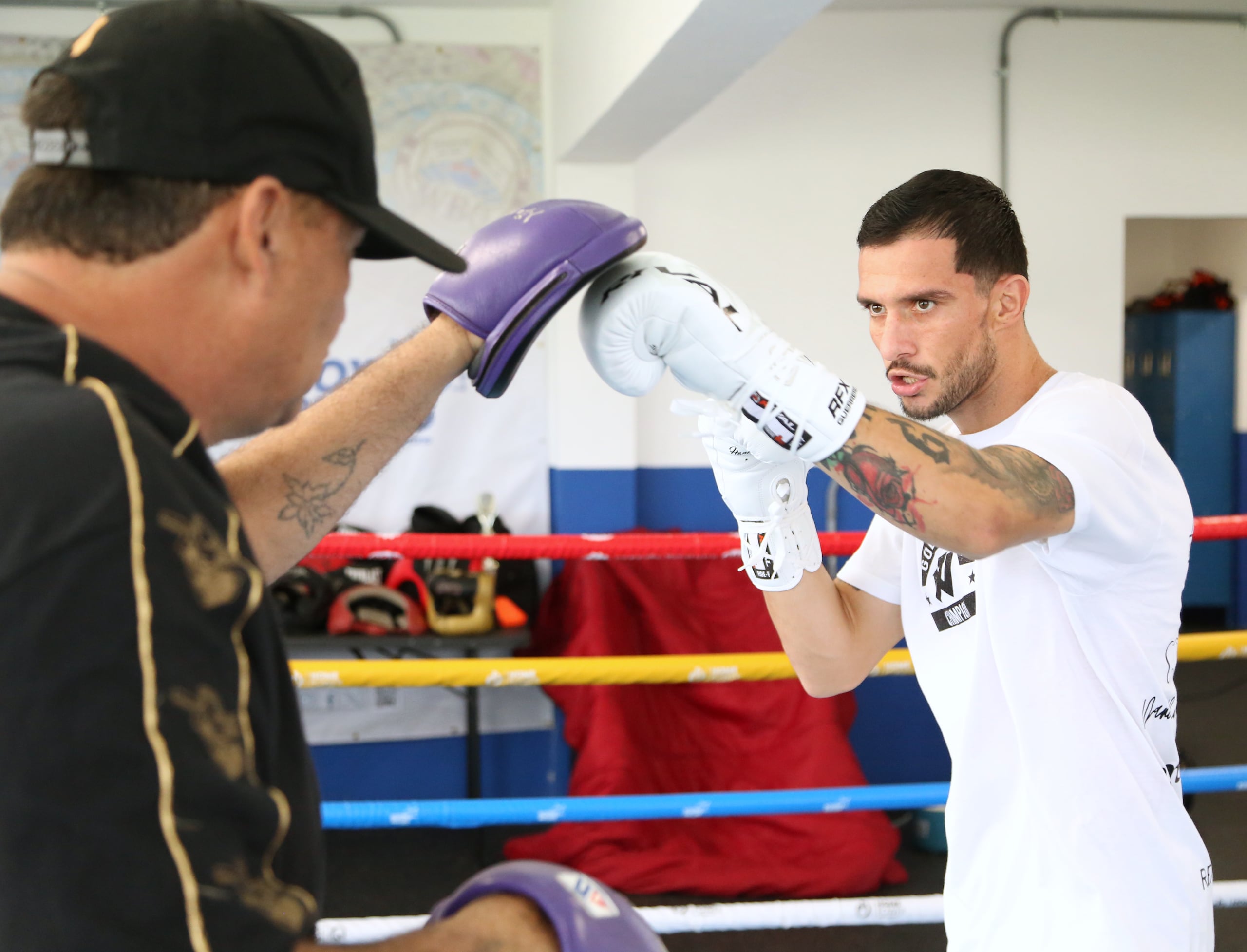 Gabriel Gollaz Valenzuela durante un entrenamiento público en el gimnasio Nazareo Boxing Gym, en Fajardo.