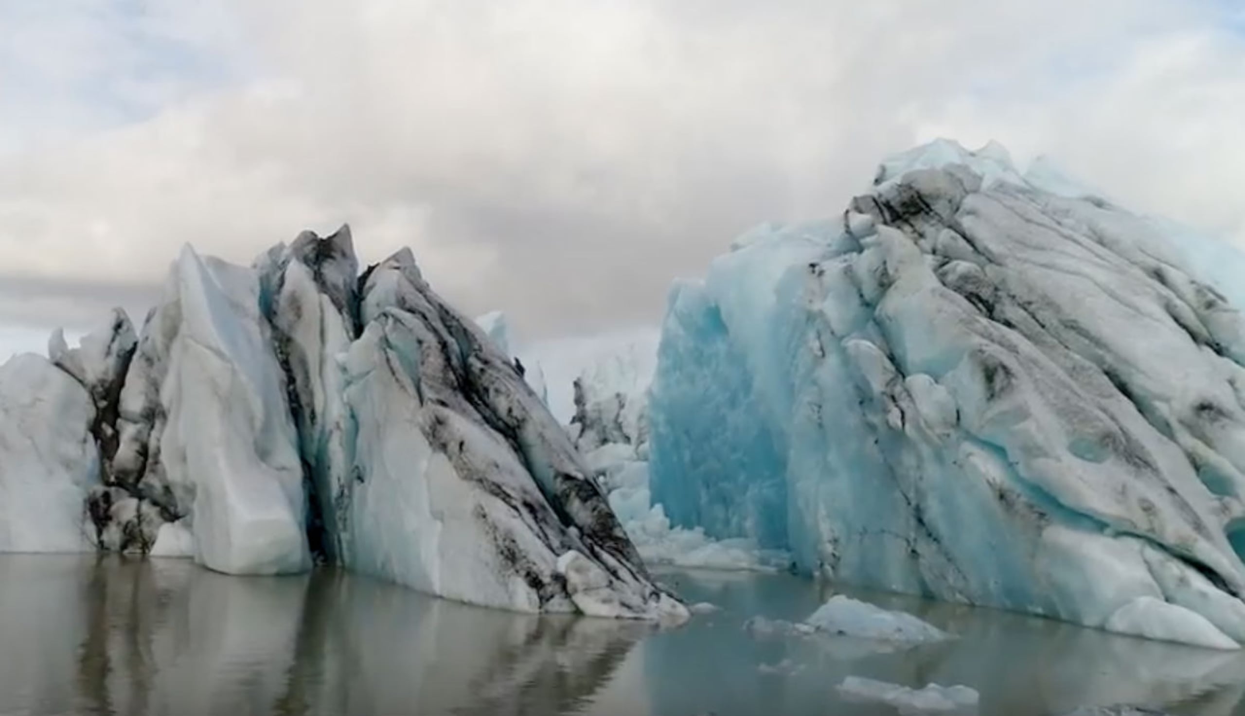 El exceso de agua generado por este fenómeno contribuye a que el cambio climático en la zona sea más drástico. (YouTube/ Carlos Caraglia)