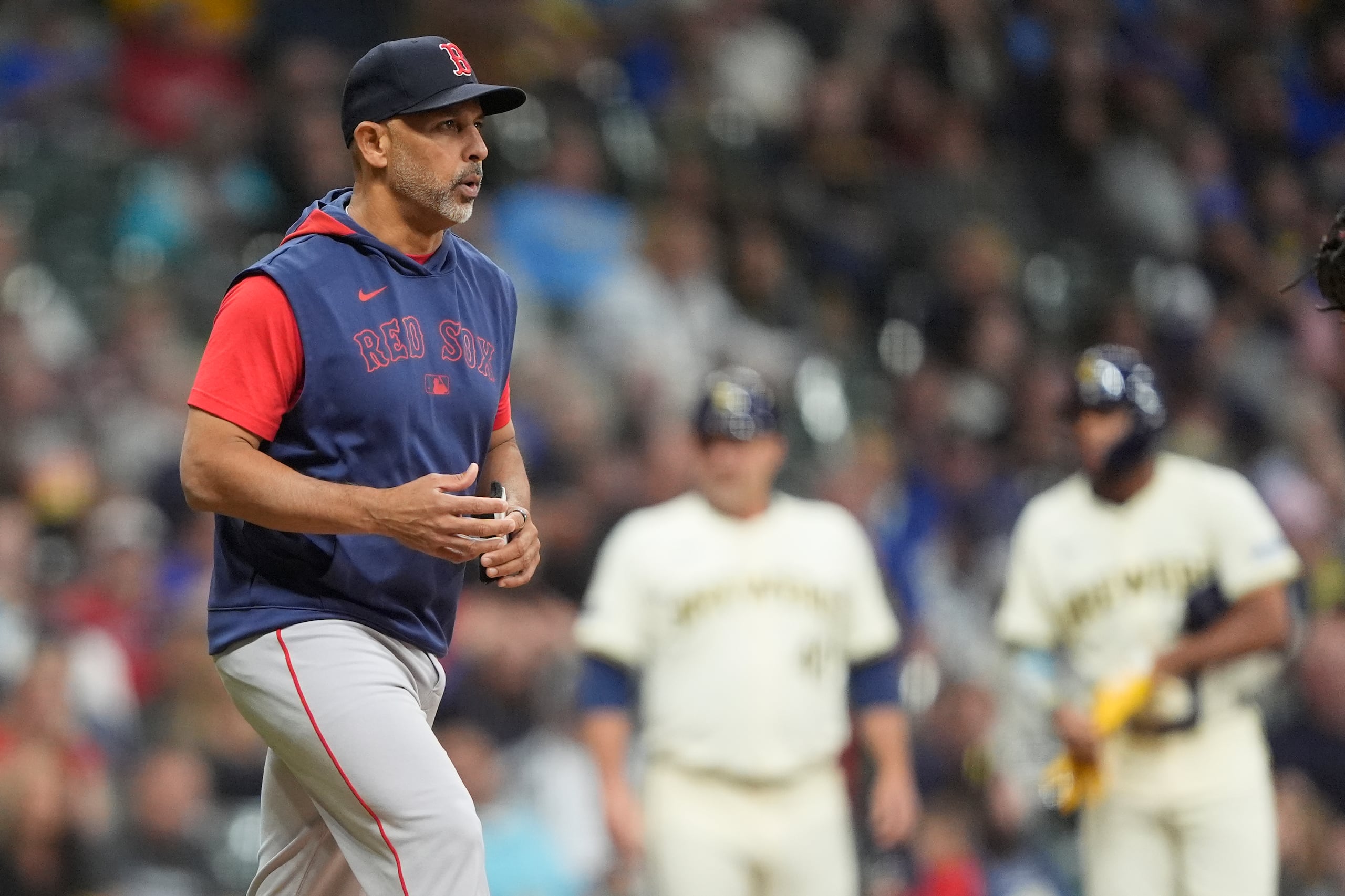 Alex Cora y los Red Sox ocupan la penúltima posición en la División Este de la Liga Americana. Han perdido 17 juegos por una carrera esta temporada.