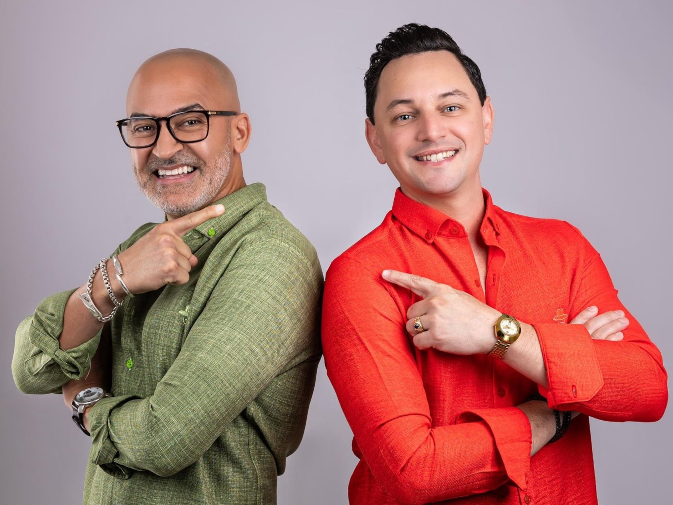 Julio César Sanabria y Willito Otero honran sus raíces y celebran su orgullo de ser boricua en la nueva controversia musical.