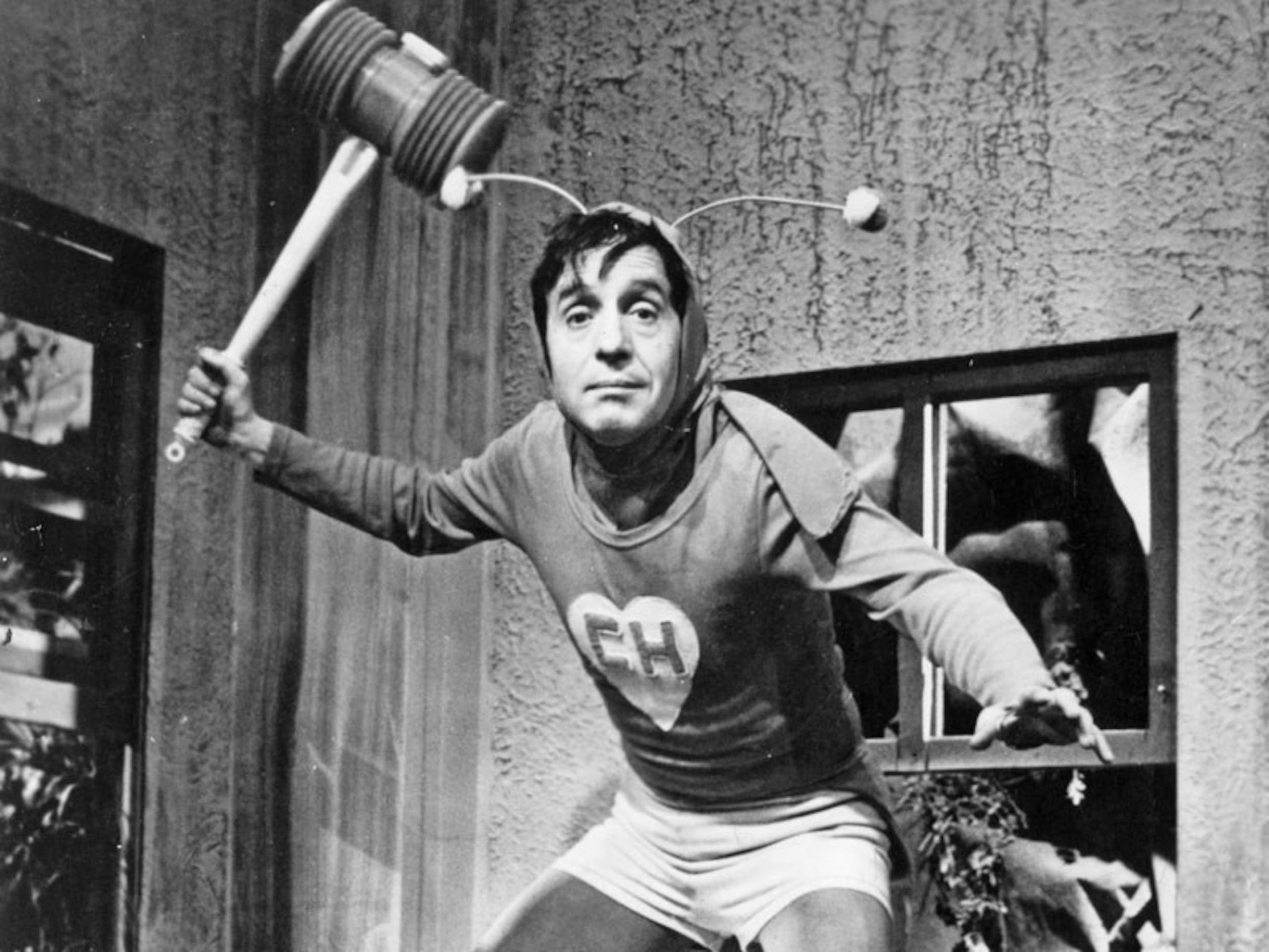 Aunque algunos no contaban con su astucia, el Chapulín Colorado fue otro de los personajes más memorables de Chespirito. ¡Síganme los buenos!, exclamaba con sus antenas rojas y muchos fueron sus seguidores.