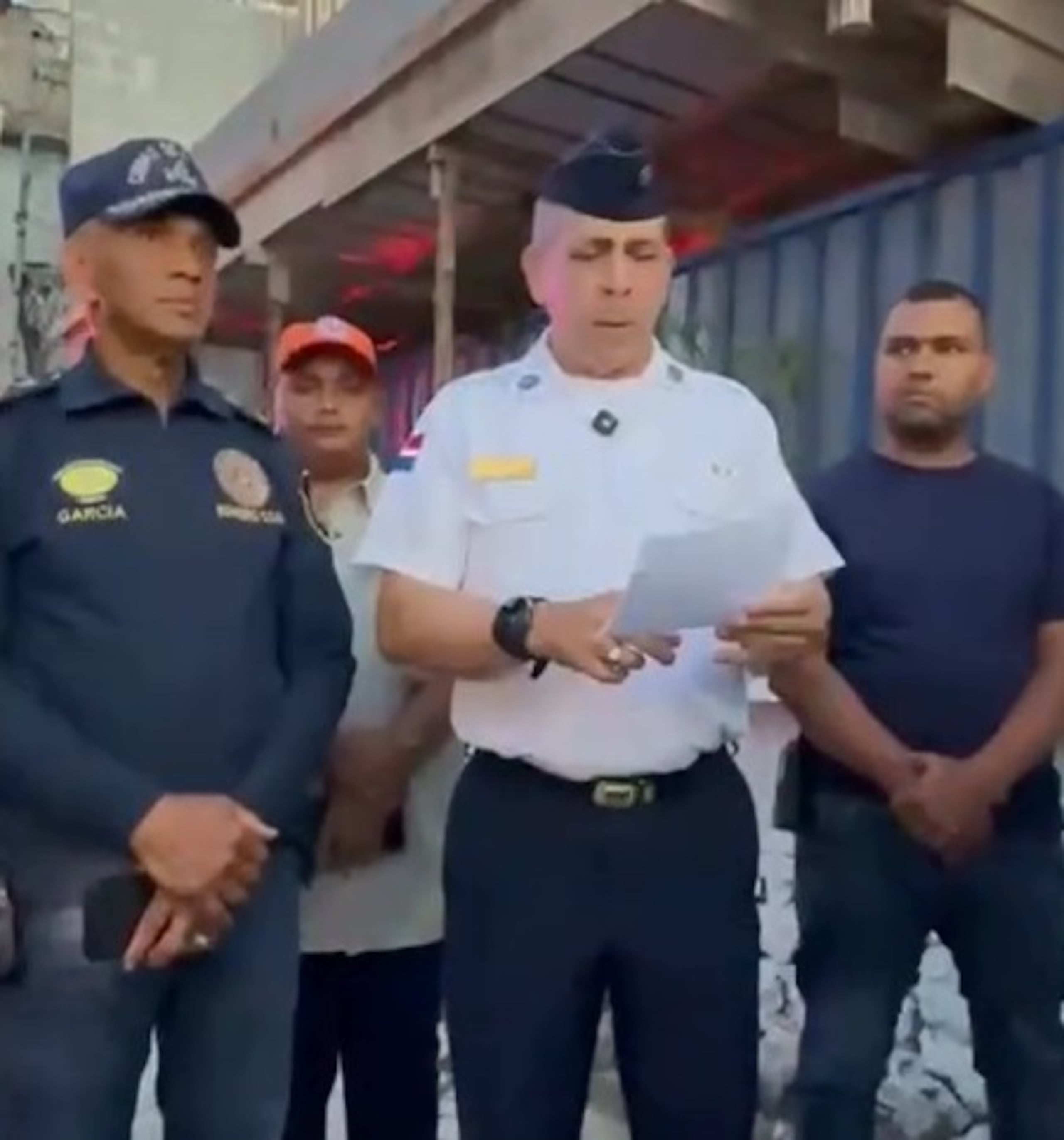 La Policía Nacional Dominicana identificó a las víctimas como Radhamés Rodríguez Sierra, de 60 años y Jhonathan López Ramírez, de 23.