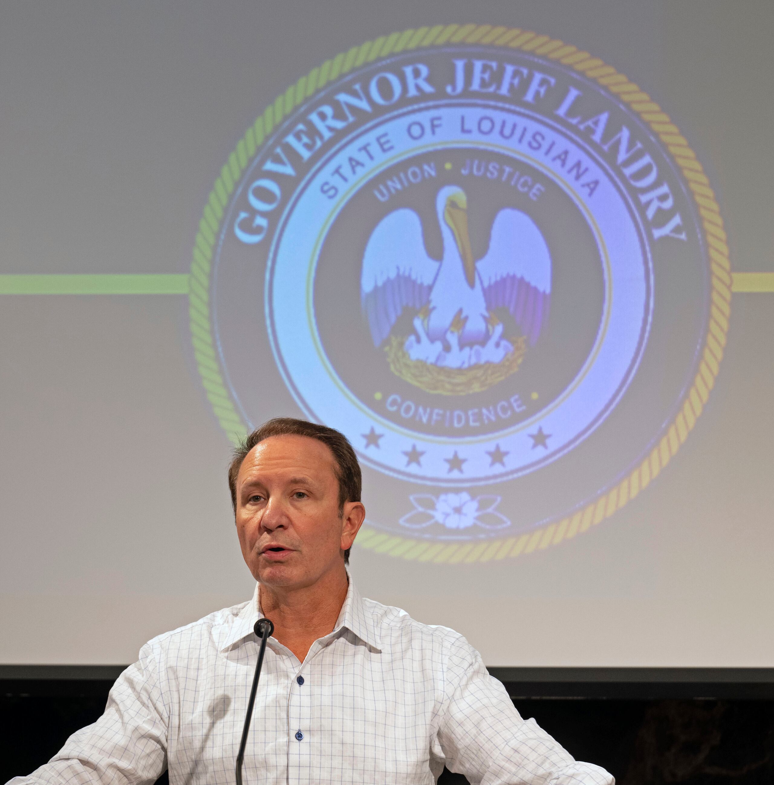 El gobernador de Luisiana, Jeff Landry, quien asumió el cargo  en enero, se presentó con una plataforma de mano dura contra la delincuencia.