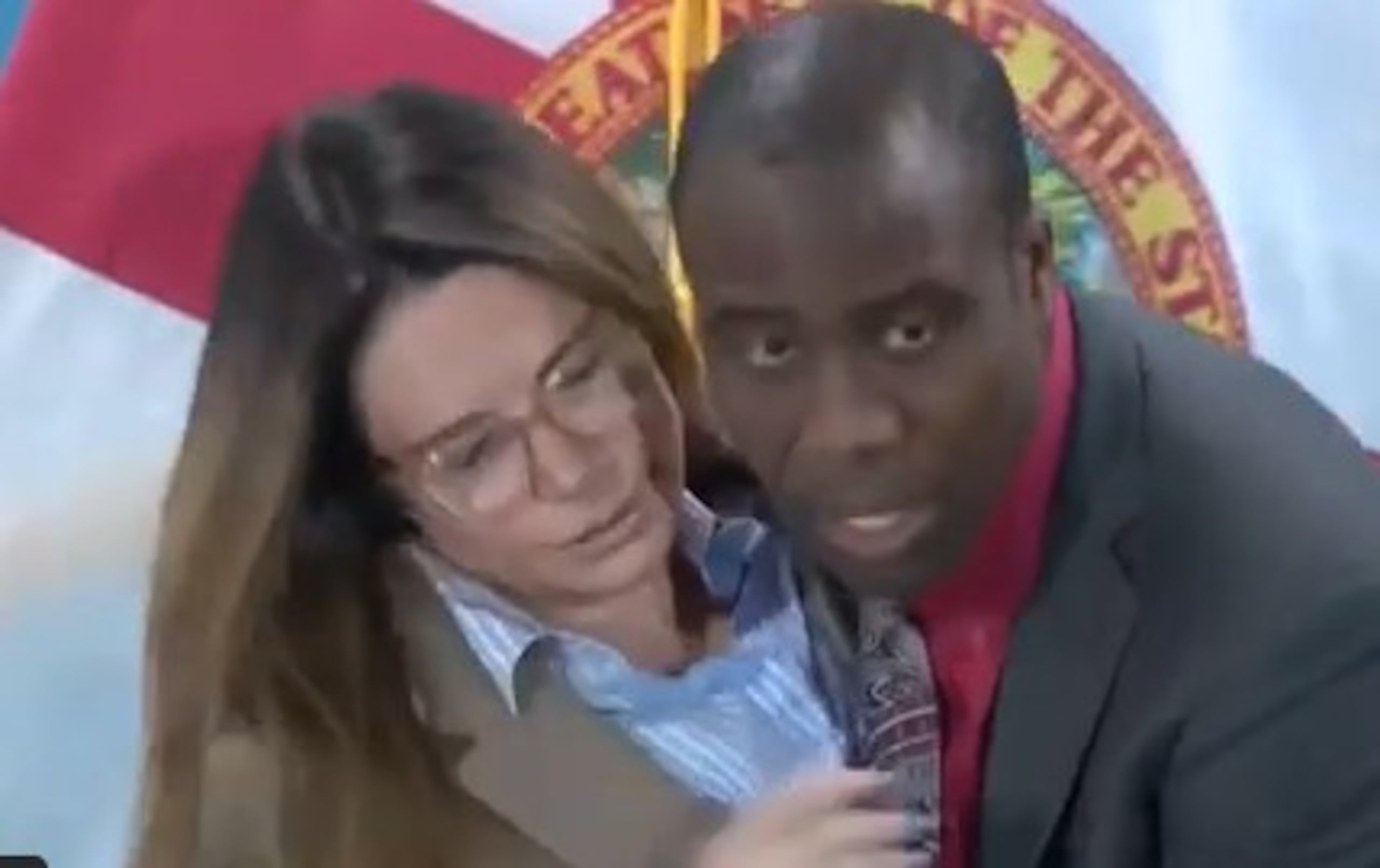 Ileana García se desmayó.
