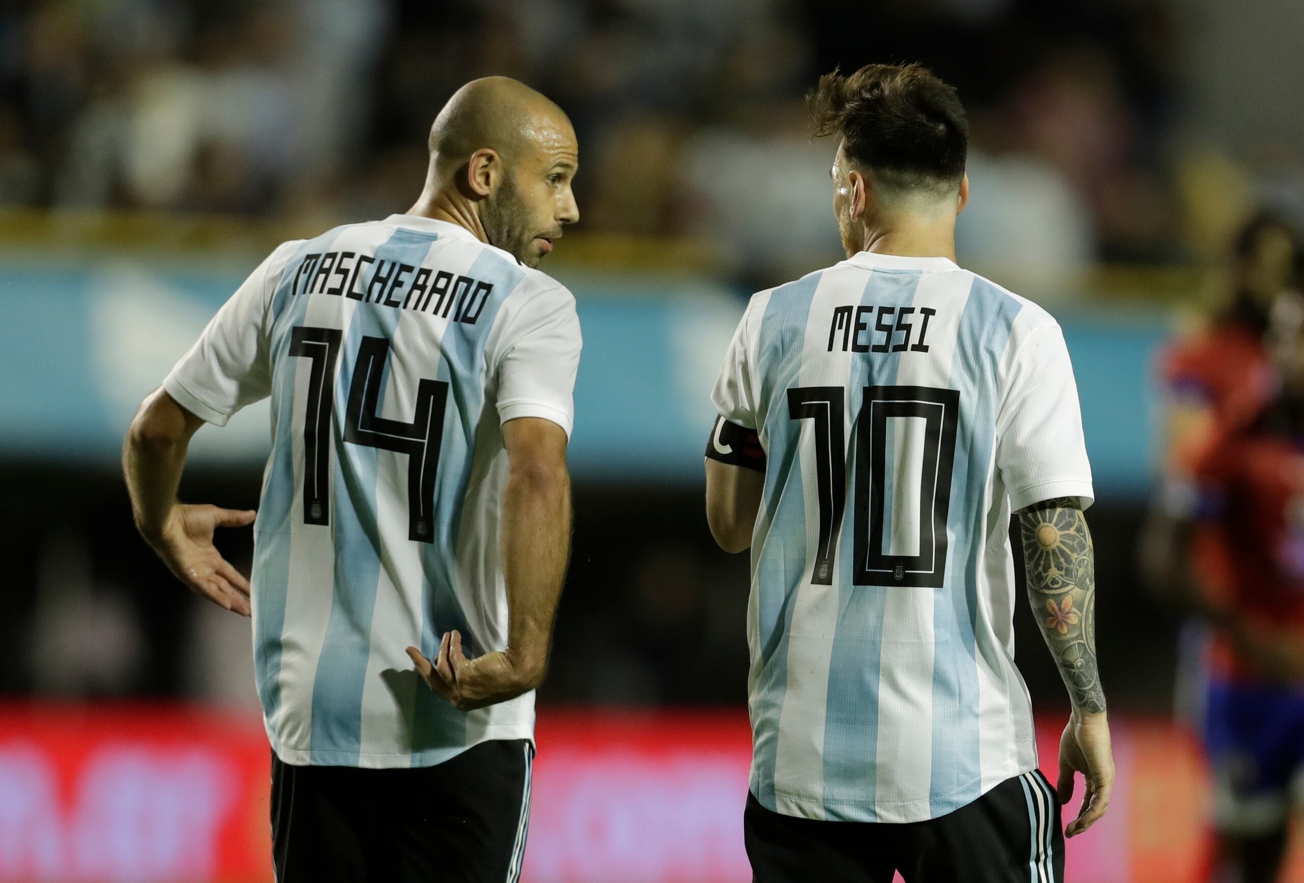 Javier Mascherano, a la izquierda, junto a Lionel Messi.
