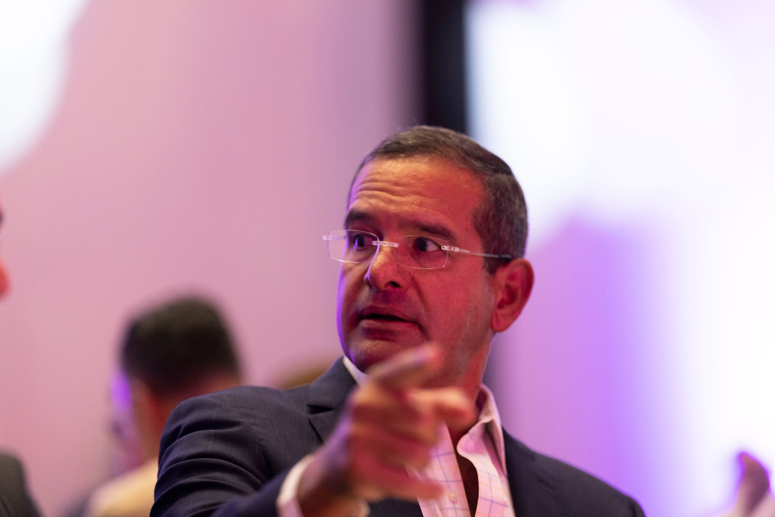 El gobernador Pedro Pierluisi ofreció un mensaje a ejecutivos de la industria turística durante el Puerto Rico Tourism Summit 2024.