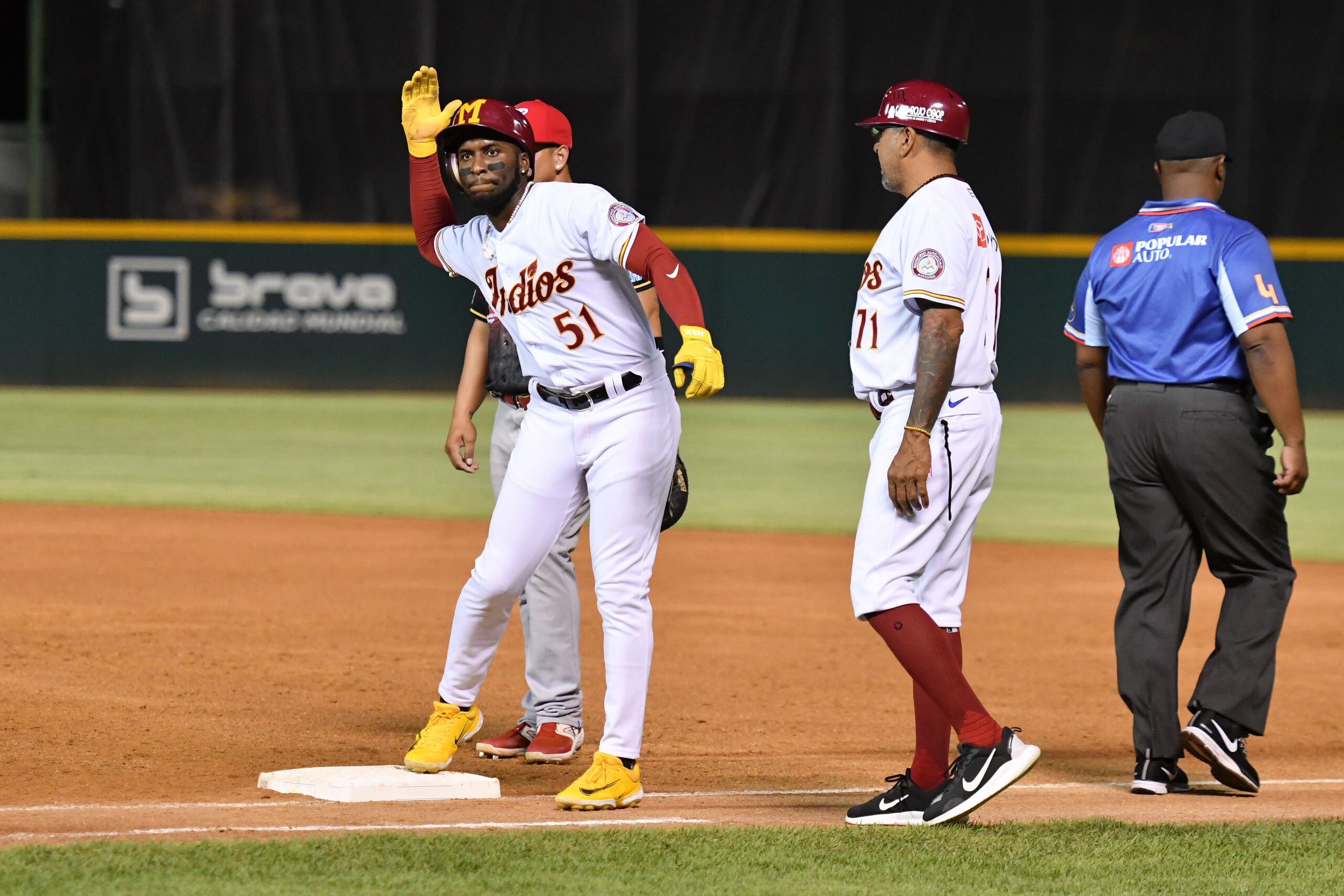 Chavez Young tuvo una noche perfecta al terminar con tres imparables en tres intentos y una carrera anotada.