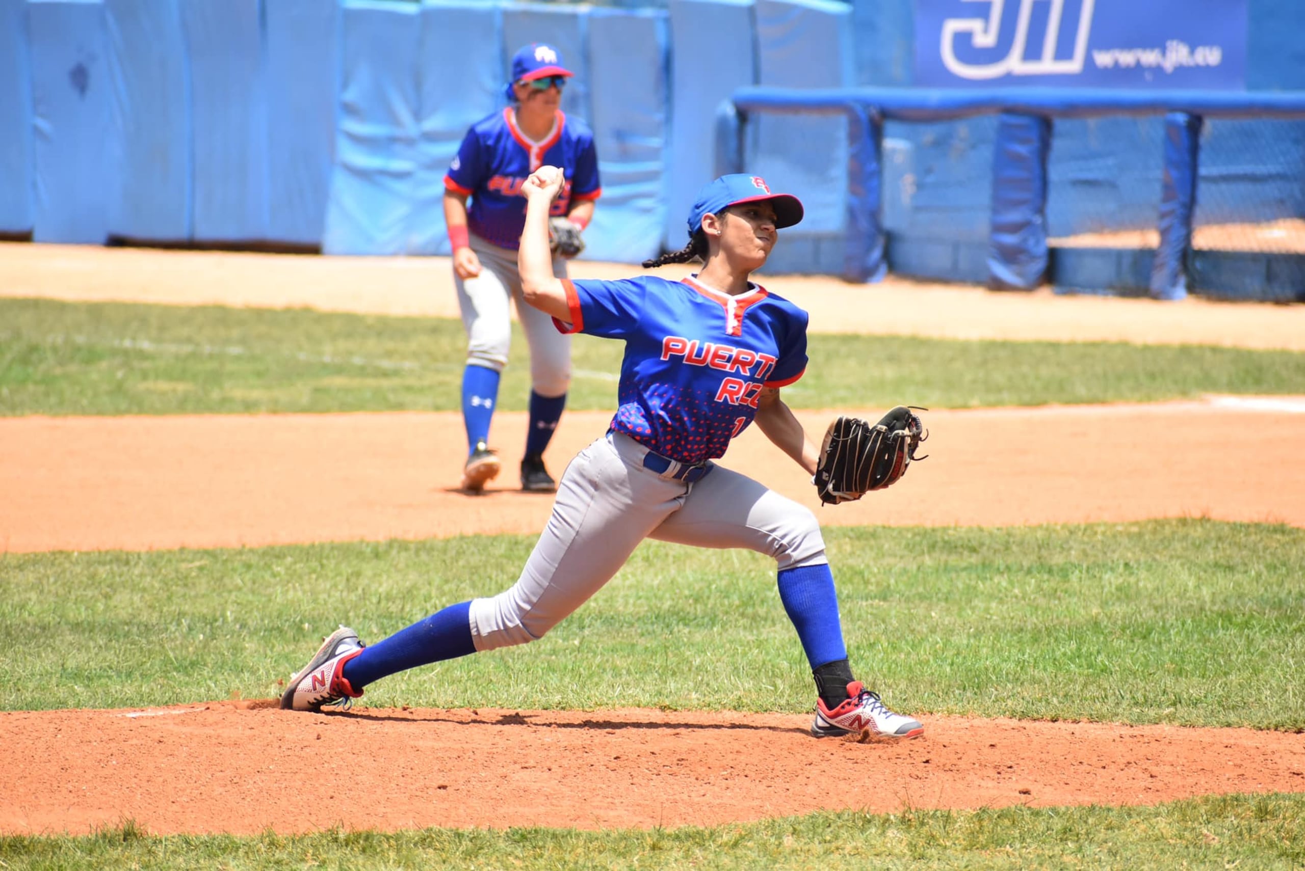 Angelis Rivera en la loma durante un partico con la Selección Nacional.