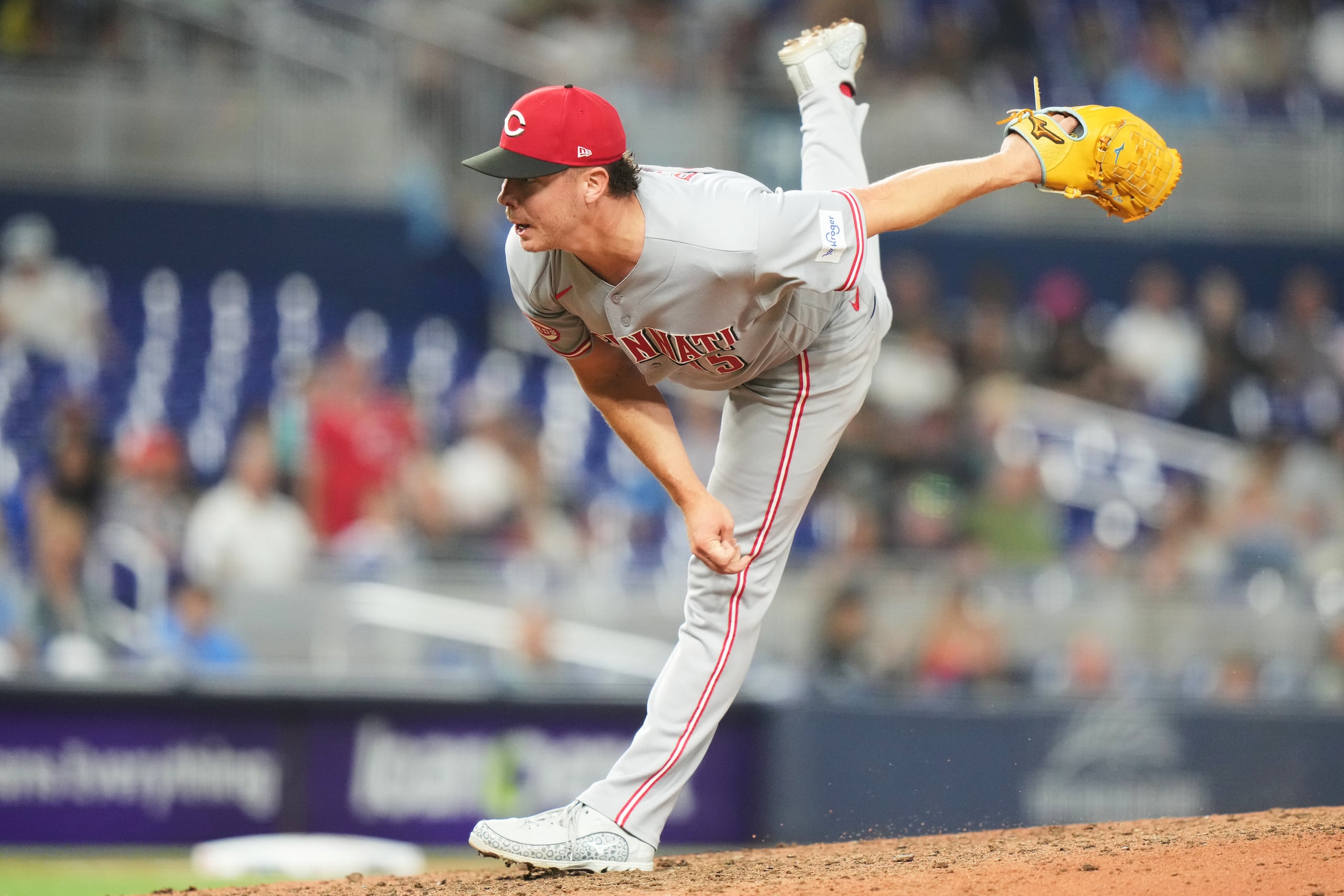 El lanzador Emilio Pagán durante la novena entrada.