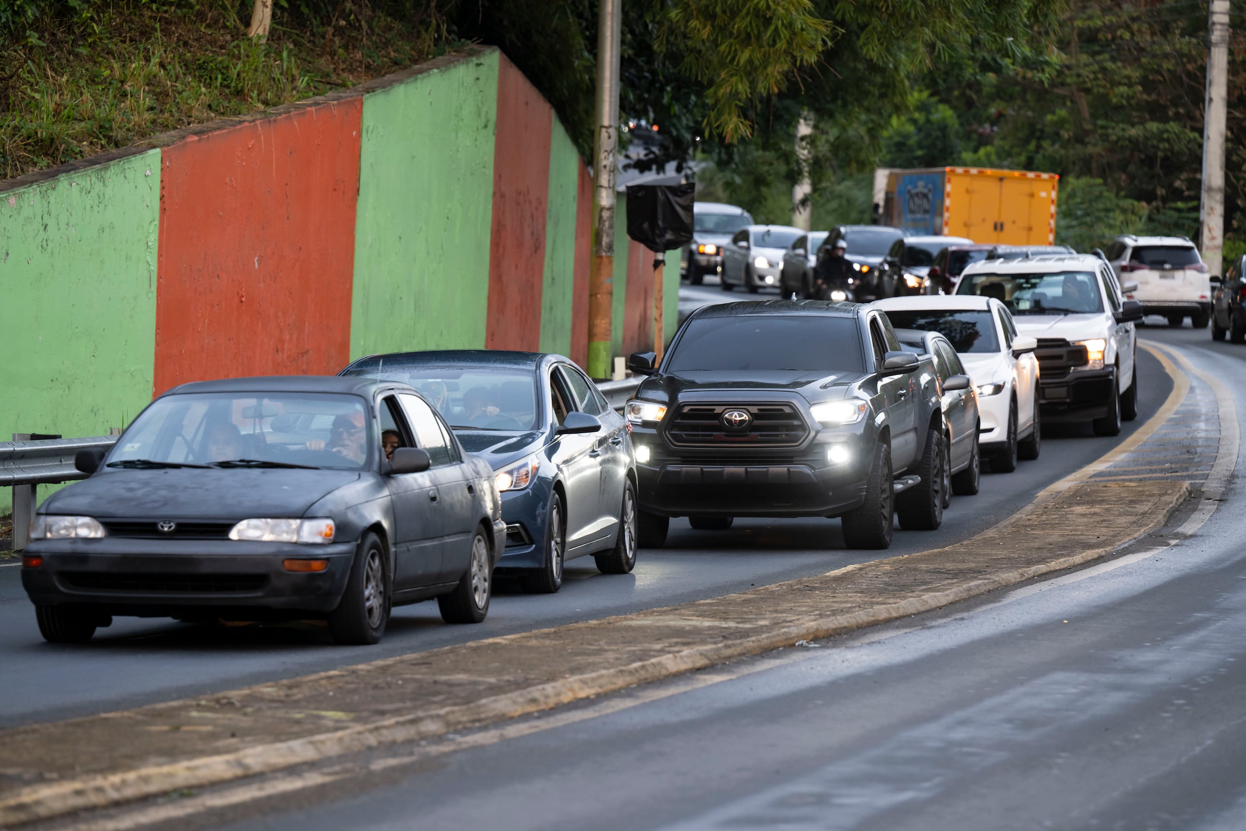 El secretario del DTOP, Edwin González Montalvo, detalló a Primera Hora que la meta de la administración es inaugurar la vía, que busca aliviar el tapón de la avenida Ramón Luis Rivera (PR-167), para el 2028.