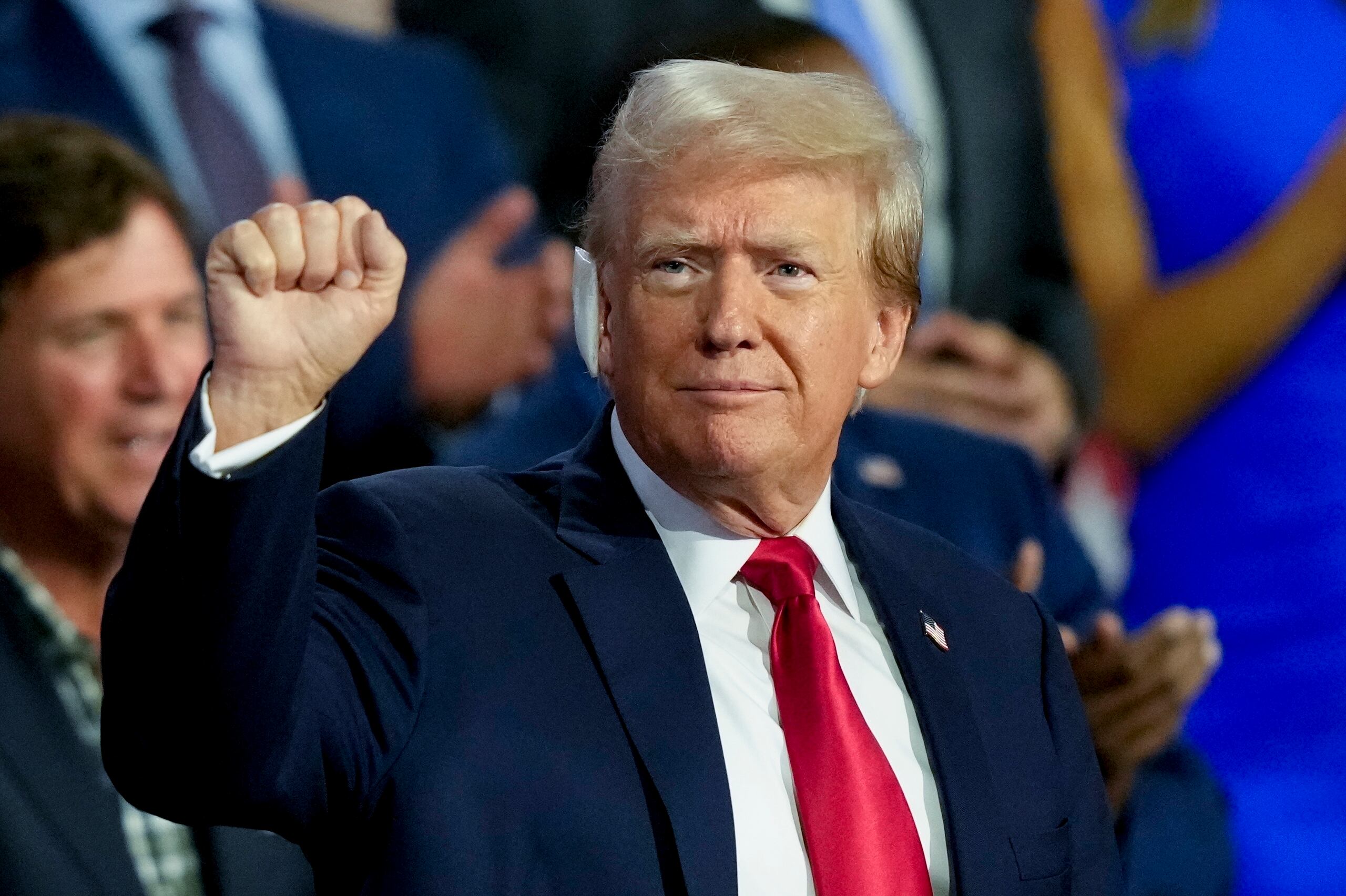 El candidato presidencial republicano Donald Trump en la Convención Nacional Republicana, el lunes 15 de julio de 2024, en Milwaukee. (AP Foto/Charles Rex Arbogast)