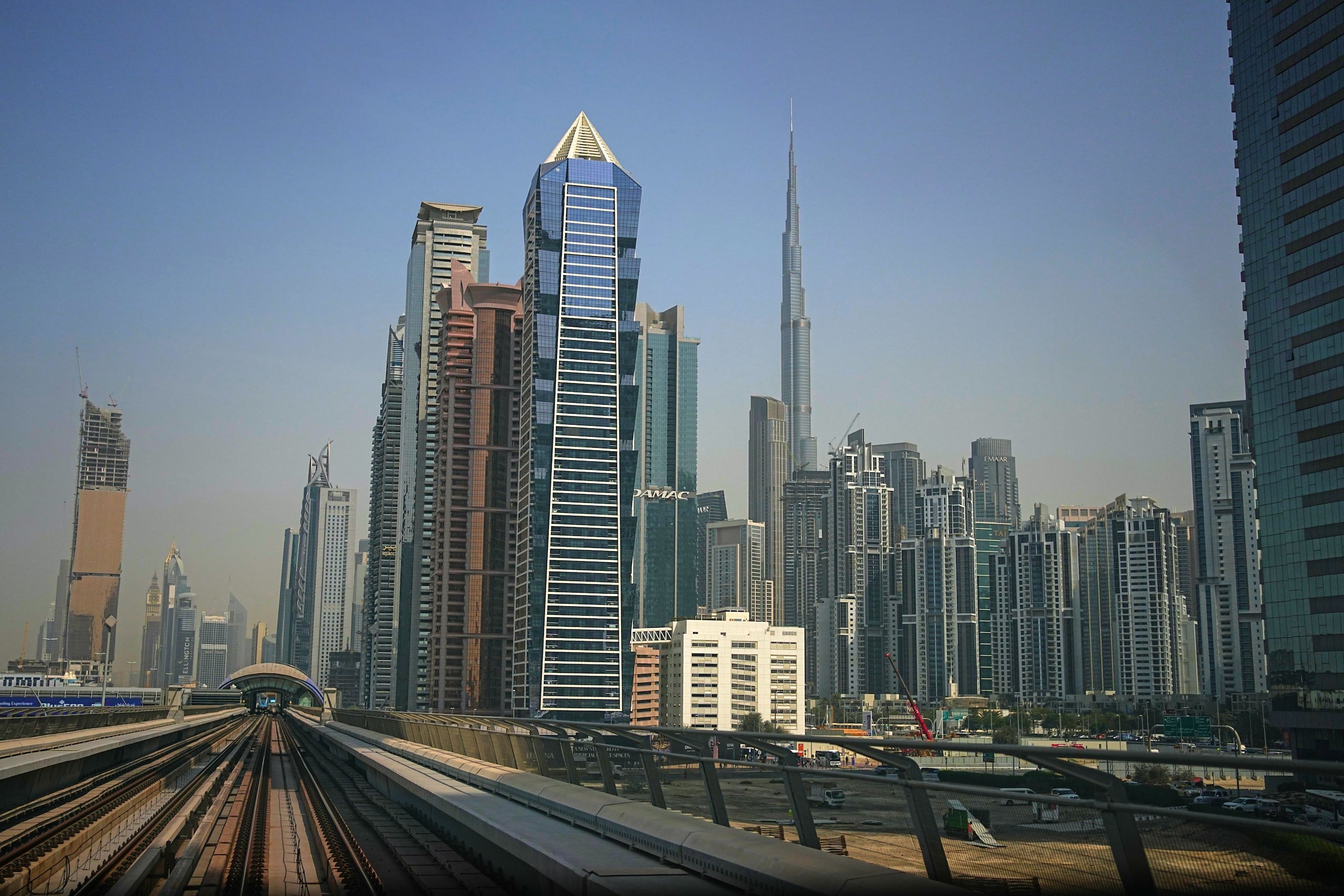 Una vista de los edificios en Dubai. (AP Photo/ Fatima Shbair)