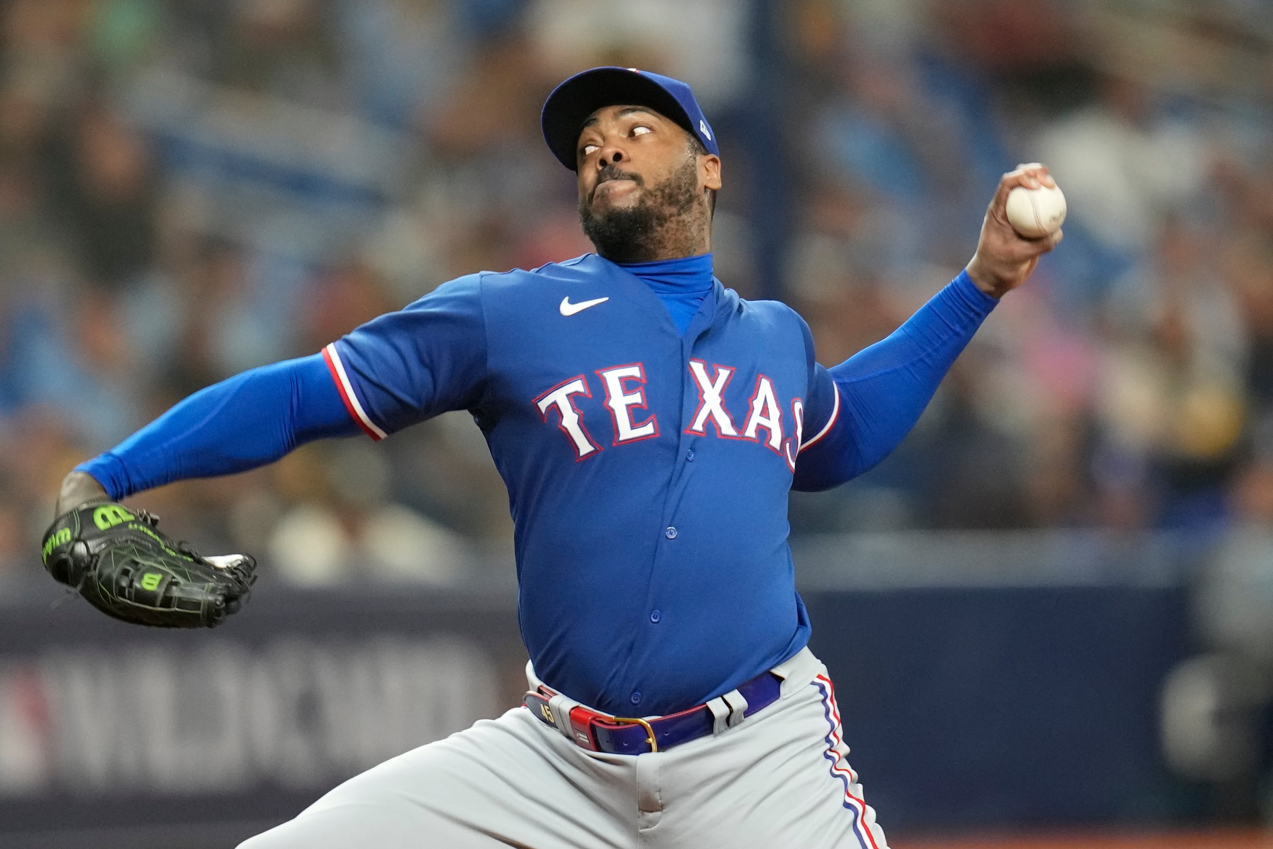 Aroldis Chapman tuvo marca de 6-5 con ERA de 3.09 y seis salvamentos en 61 partidos con Kansas City y Texas la temporada pasada.