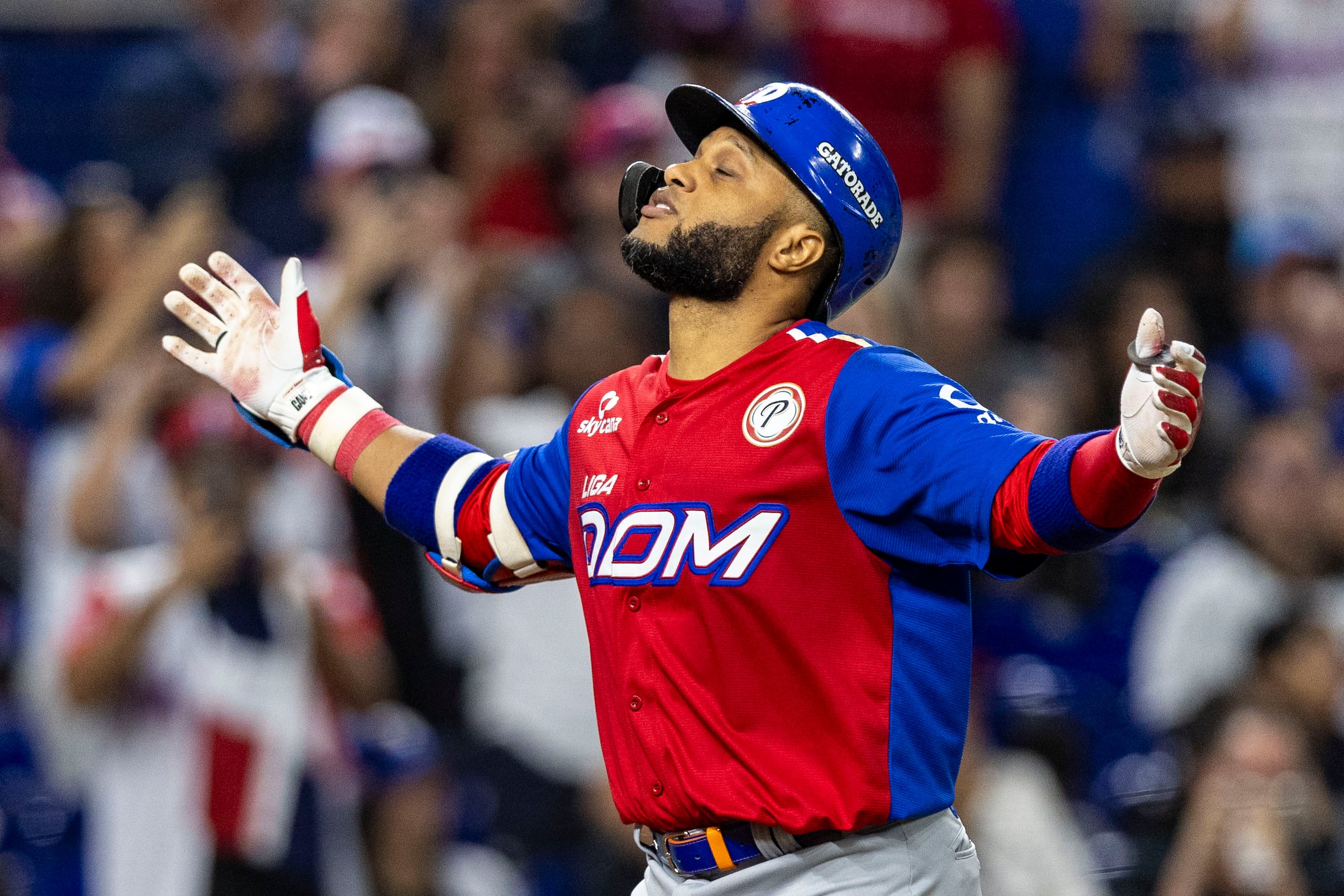 Robinson Canó, de los Tigres del Licey de República Dominicana, en la Serie del Caribe.