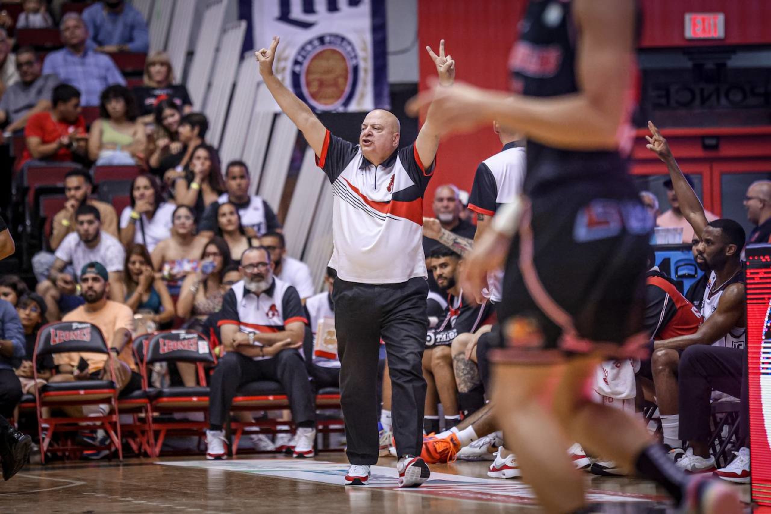 Carlos Morales tiene a los Leones con la mejor racha positiva del torneo.
