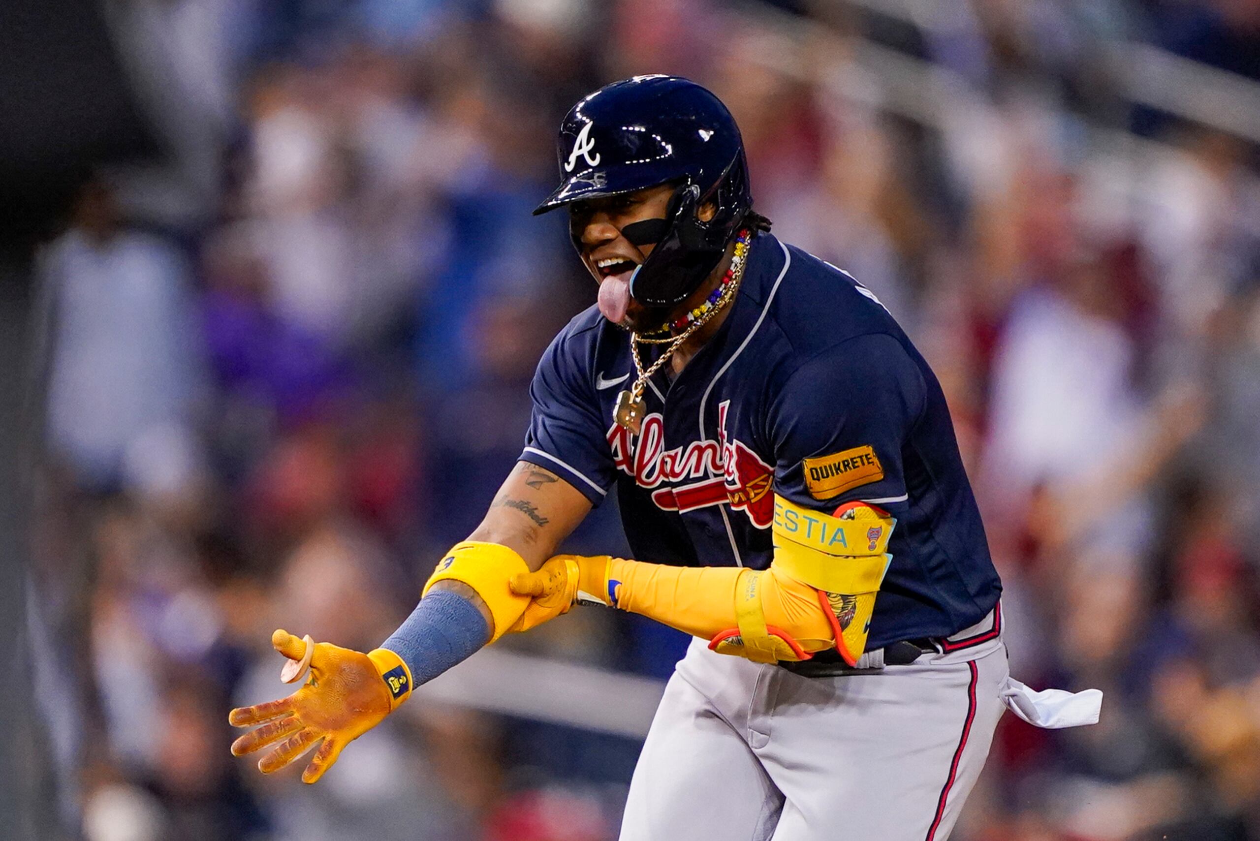 Ronald Acuña Jr. bateó de 5-2 con un cuadrangular, dos carreras producidas y una anotada.