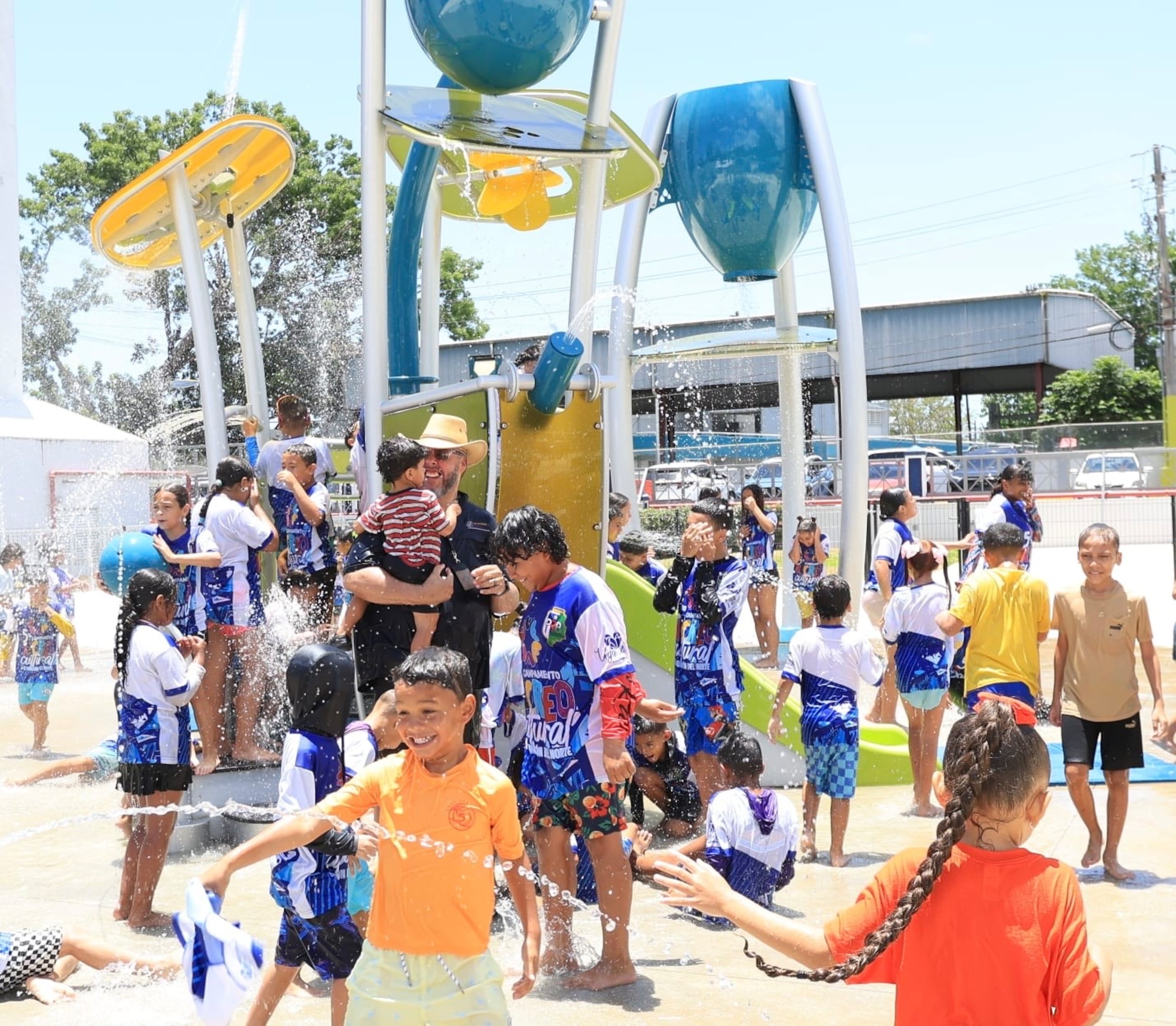 Además del Parque Héctor Flores, en la foto, el municipio cuenta con el Vega Alta Park.