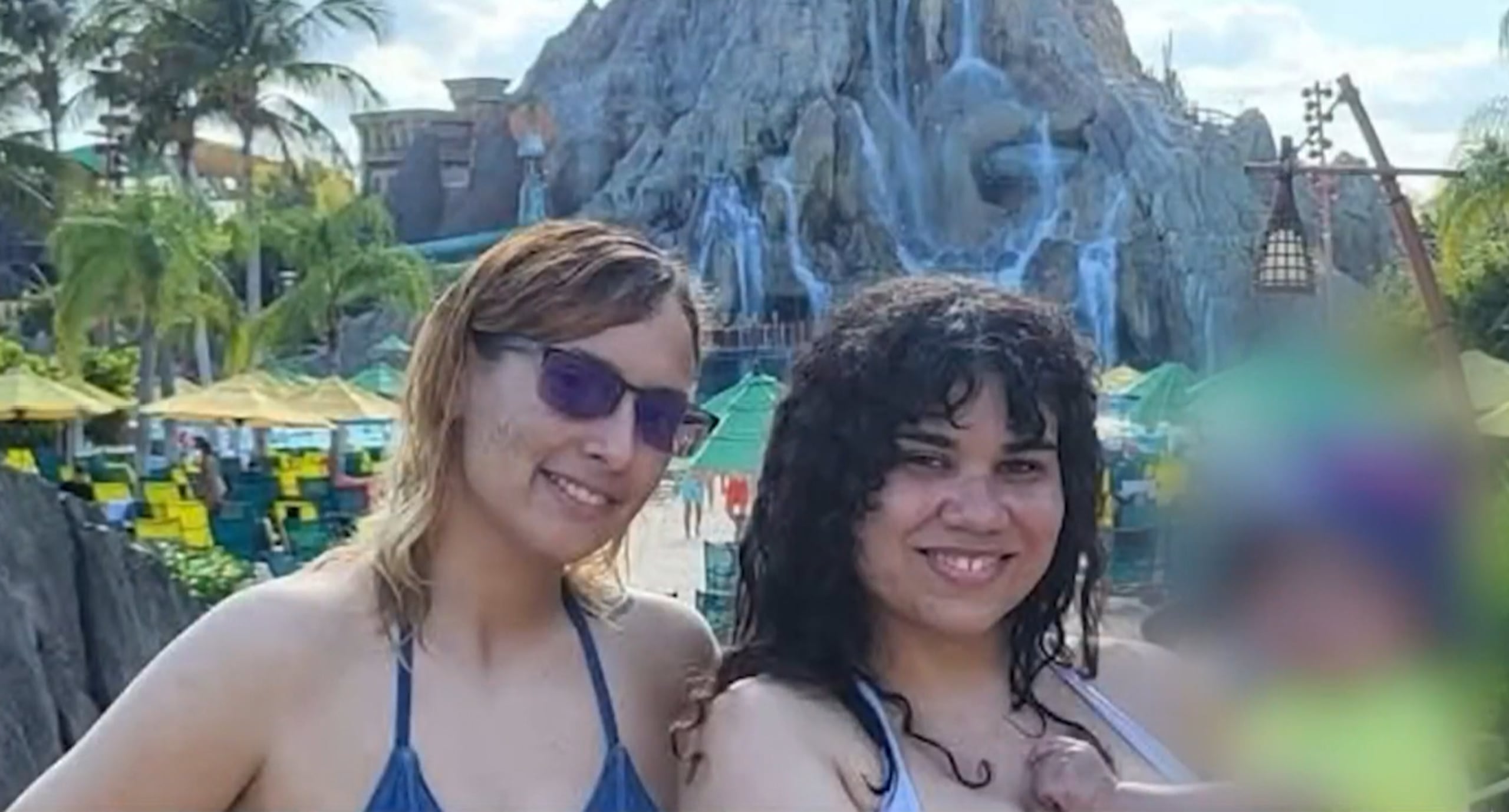 Sthepanie Ortiz Félix, a la derecha, y su amiga, Jackeline González Romero, fueron asesinadas el pasado domingo en Orlando.