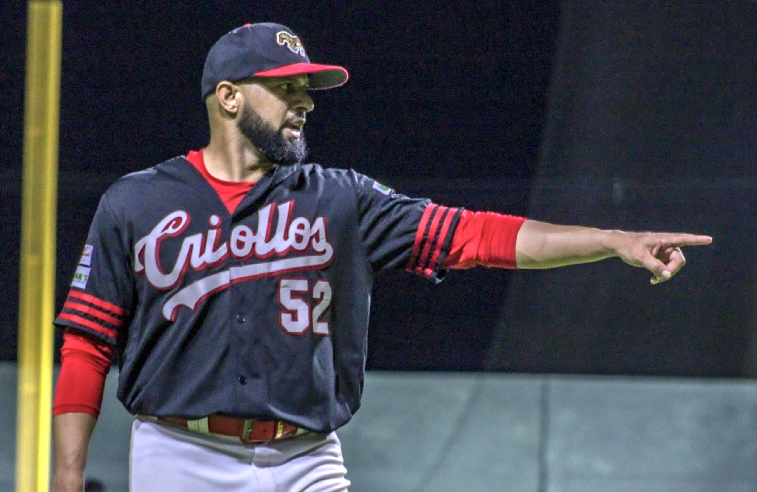 Joel Morales, de los Criollos de Caguas en el Béisbol Superior Doble A.