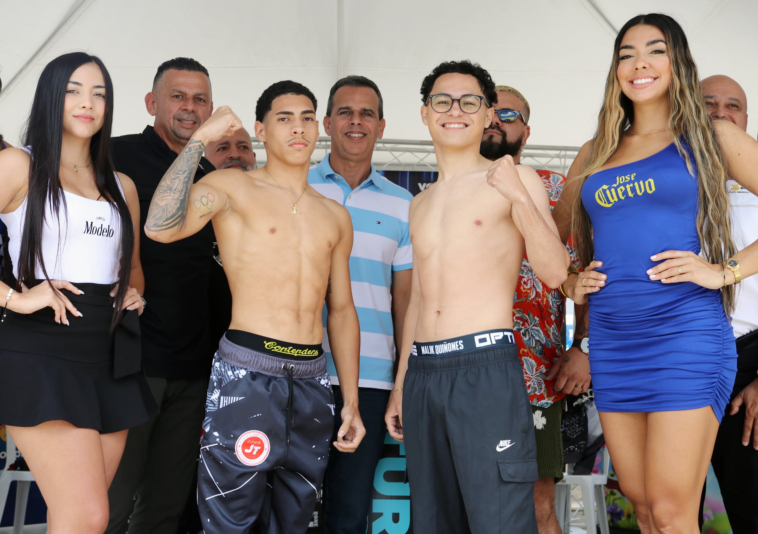 Juanmita López y Malik Quiñones en su pesaje rumbo a su pelea estalar en el Coliseo José A. "Marrón" Aponte, de Aibonito.