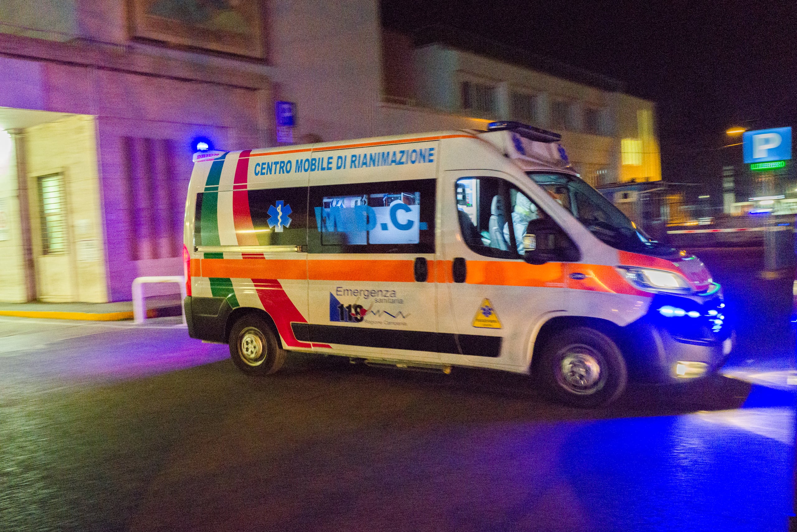 La madre del niño, Patrizia Mercolino, luchó hasta el final para poder conseguir un corazón para su hijo y con ella se volcó toda la ciudad de Nola.