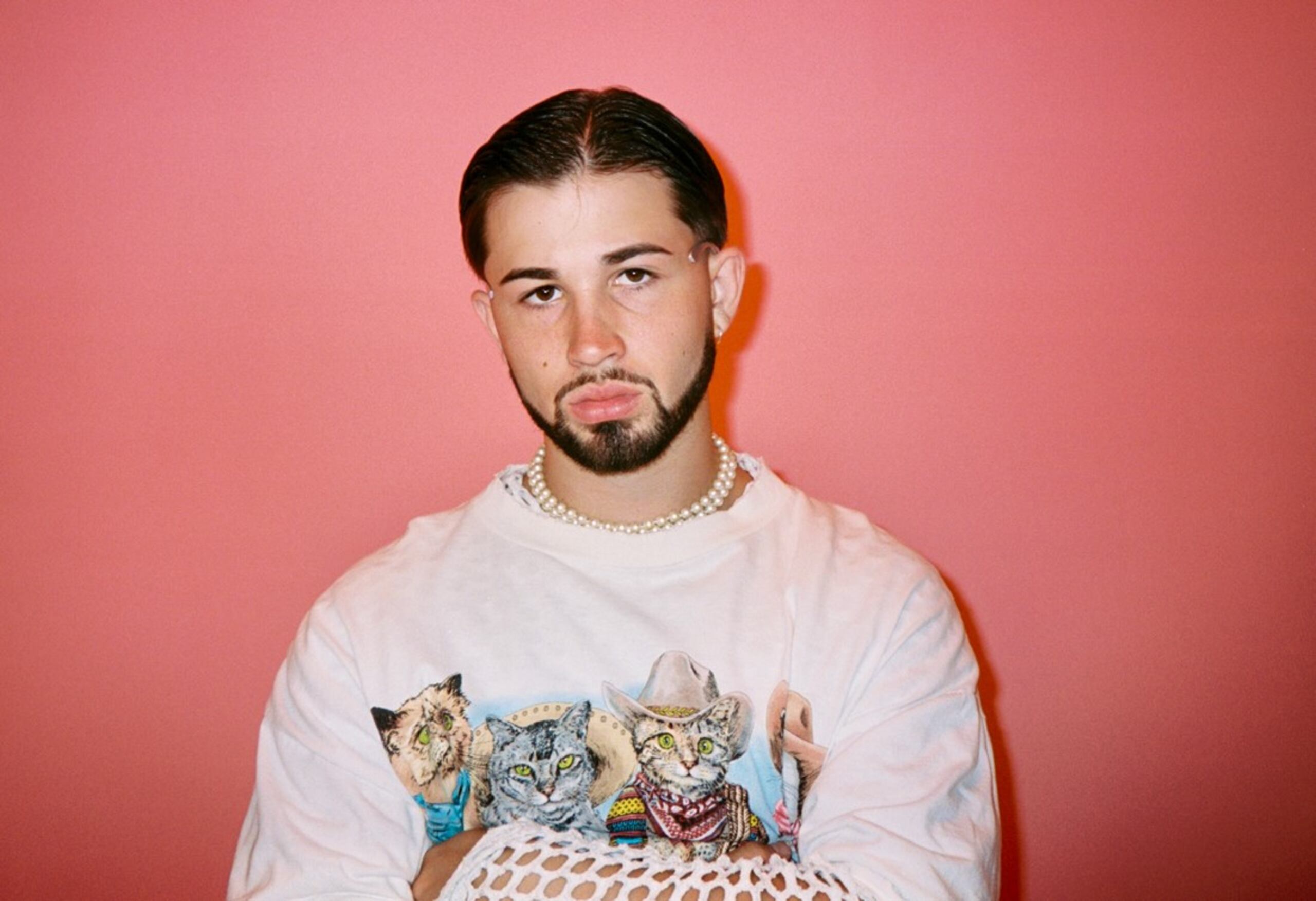 Las vivencias del amor y el desamor establecen la línea temática del álbum.