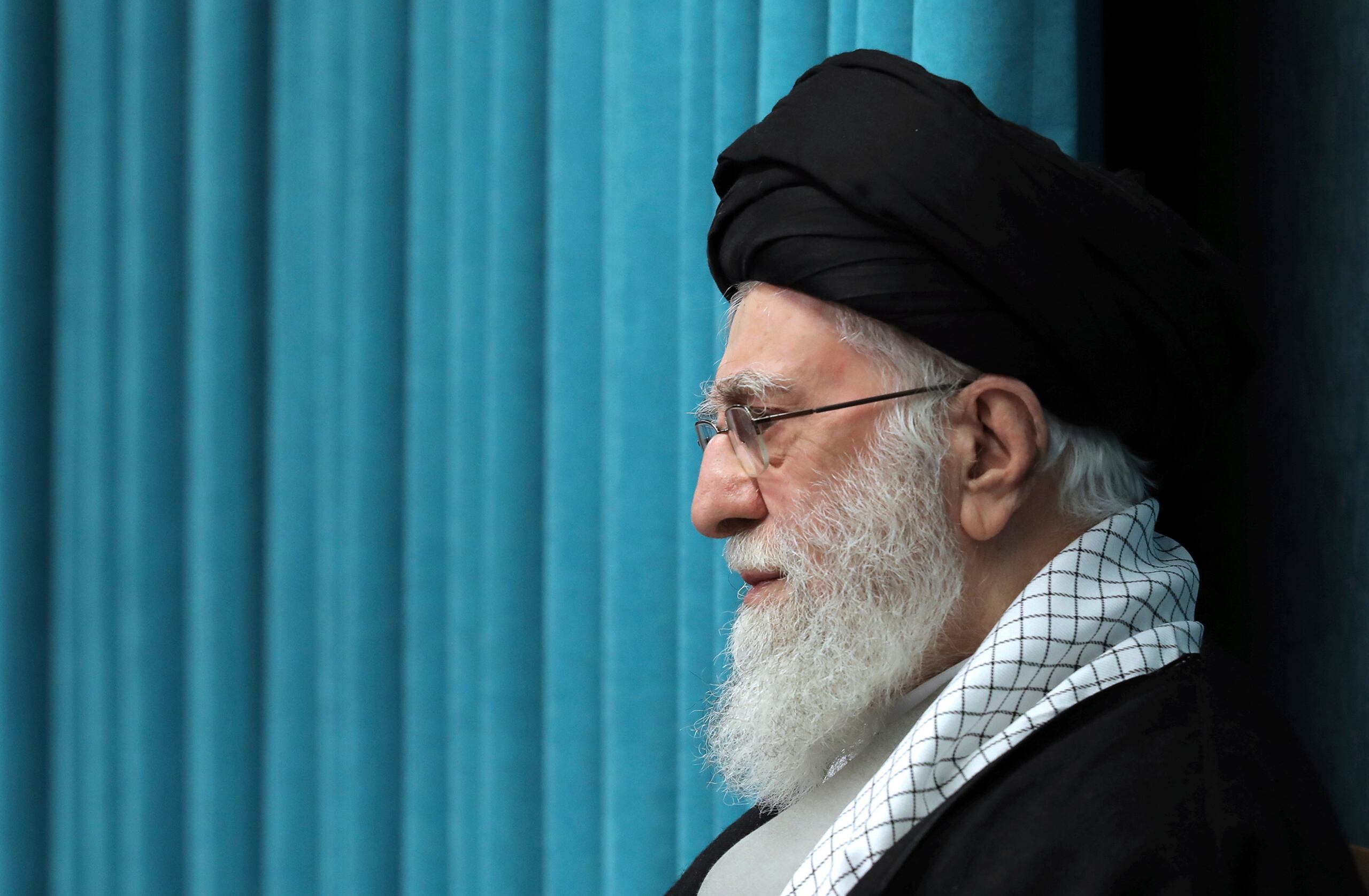 Los comentarios de Jamenei se produjeron un día después de que Trump reconociera haber enviado una carta a Jamenei buscando un nuevo acuerdo con Teherán para restringir su programa nuclear.